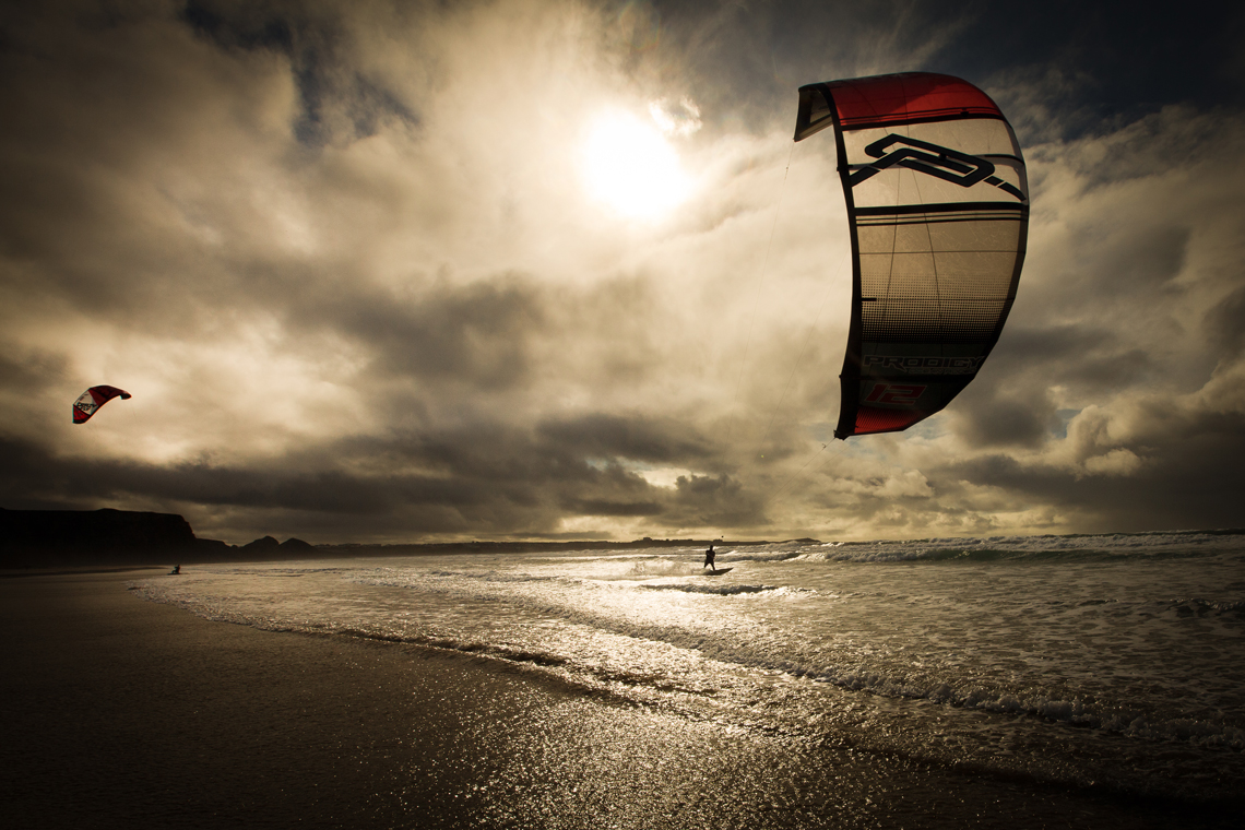 Browse To Similar Wallpapers By - Kitesurfing Wallpaper Sunset , HD Wallpaper & Backgrounds