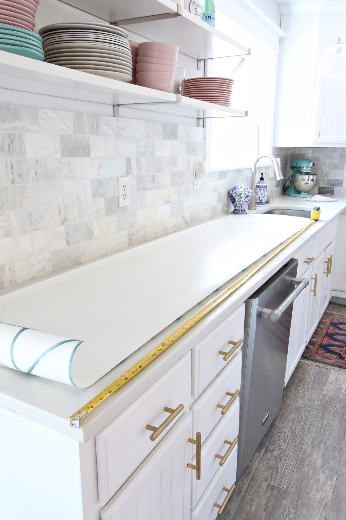 Next, Roll Your Paper Loosely Similar To How You'd - Kitchen , HD Wallpaper & Backgrounds