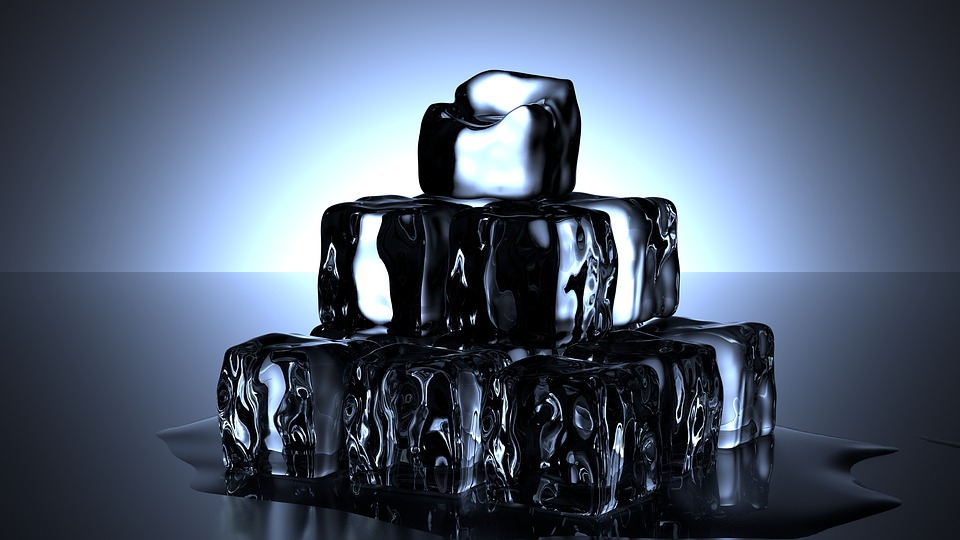 Beautiful Ice Cube Melting Wallpaper - Photography Using Materials , HD Wallpaper & Backgrounds