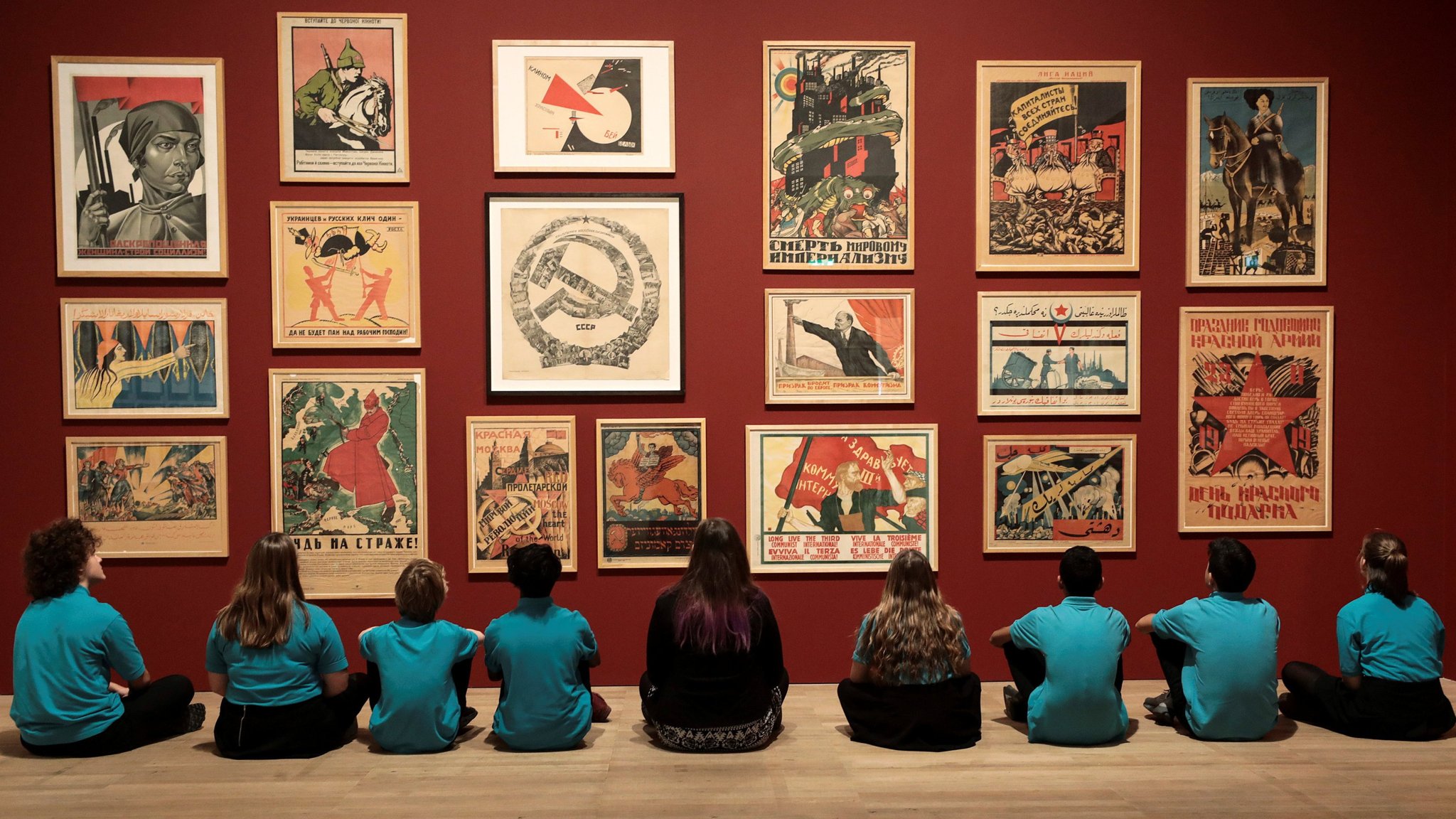 Tate Modern Shows Power Of Soviet Propaganda - Tate Modern Soviet Posters , HD Wallpaper & Backgrounds