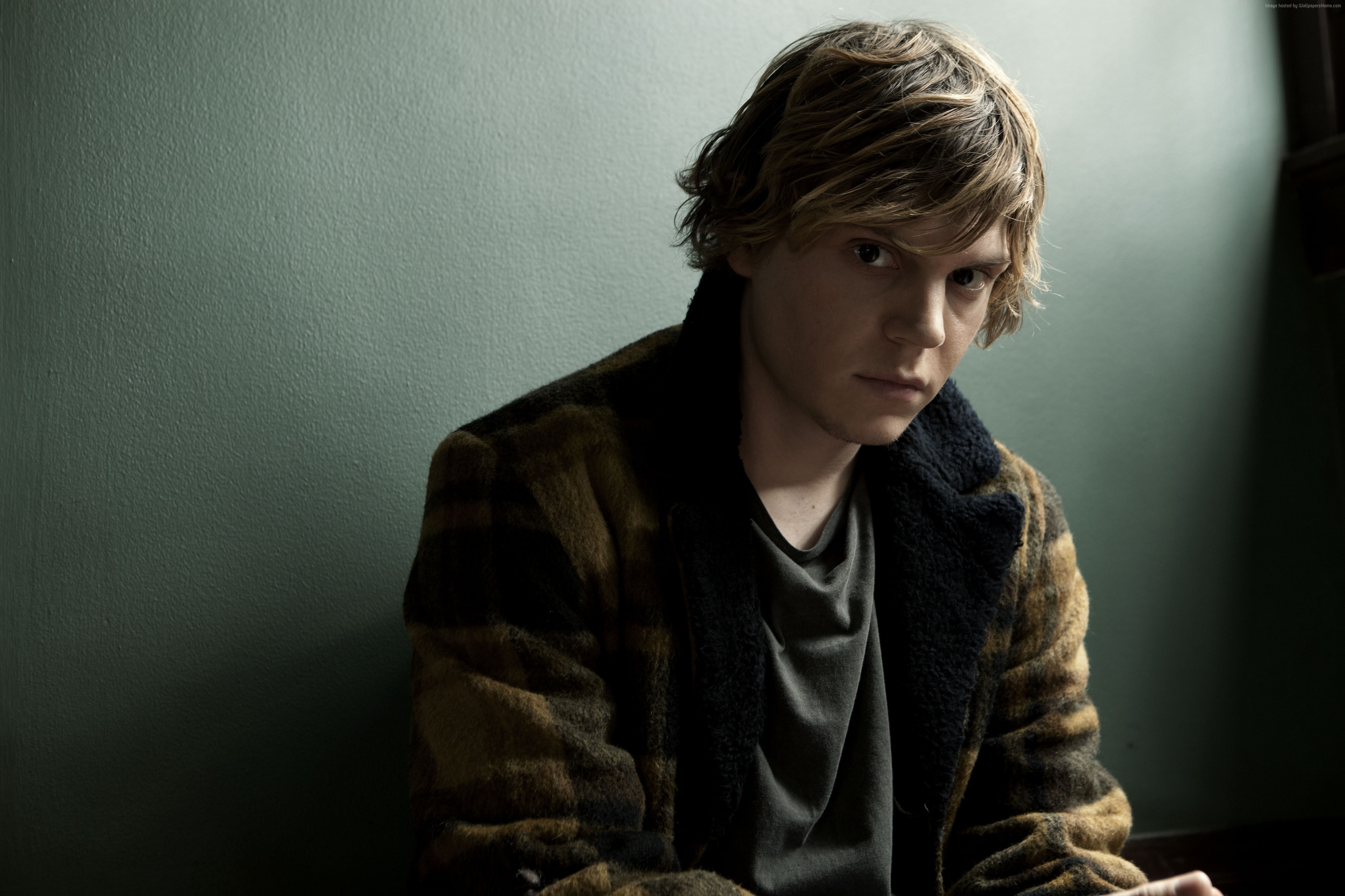 #coat, #evan Peters, #look, #actor - American Horror Story Tate Langdon , HD Wallpaper & Backgrounds