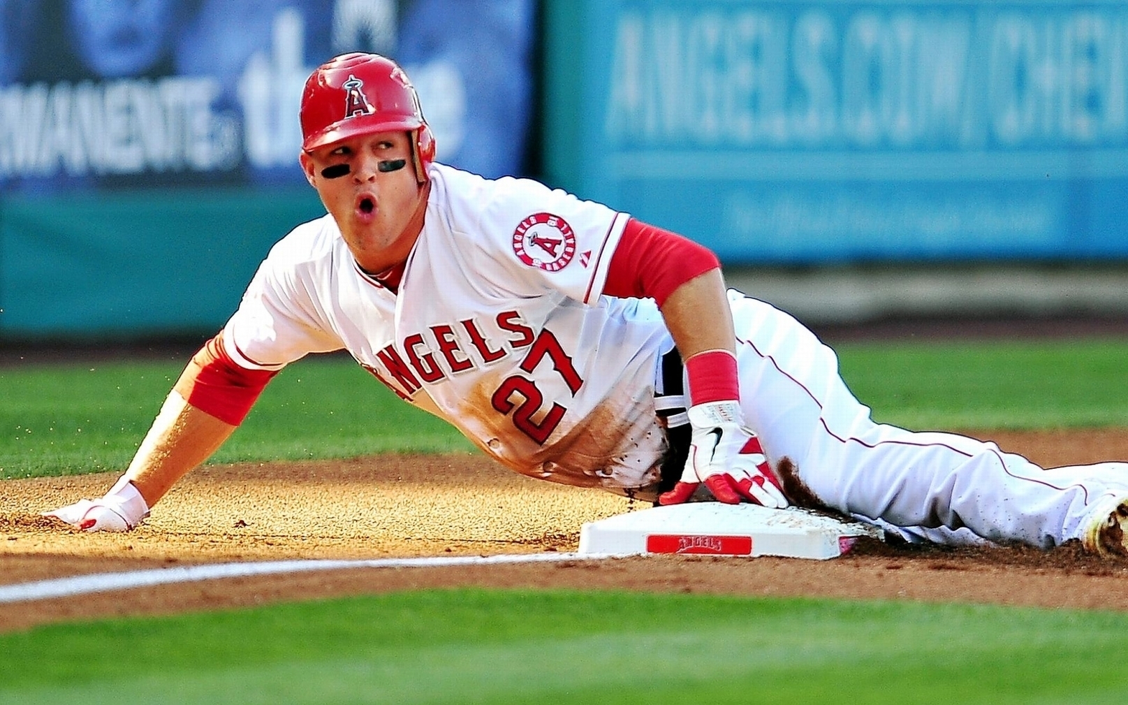 Mike Trout Hd Wallpaper & Pictures - Mike Trout , HD Wallpaper & Backgrounds