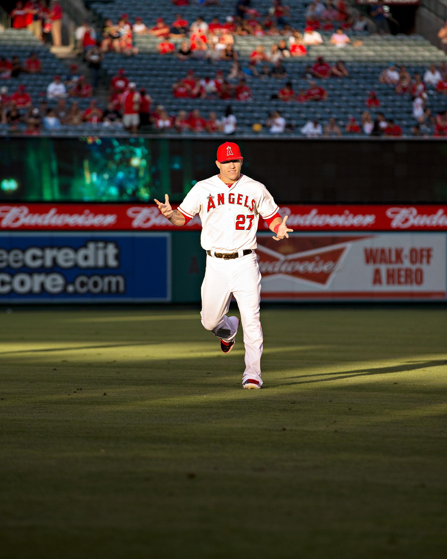 Mike Trout Wallpaper - Mike Trout Wallpaper Iphone , HD Wallpaper & Backgrounds