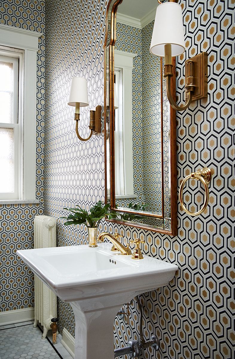 Small Bathroom With A Lot Of Pattern On Wall, Wallpaper, - Bathroom Wallpaper Designs , HD Wallpaper & Backgrounds