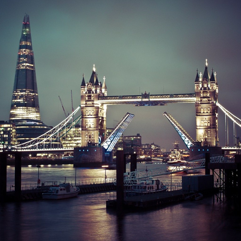 London Tower Bridge Ipad Wallpaper - London Aesthetic , HD Wallpaper & Backgrounds