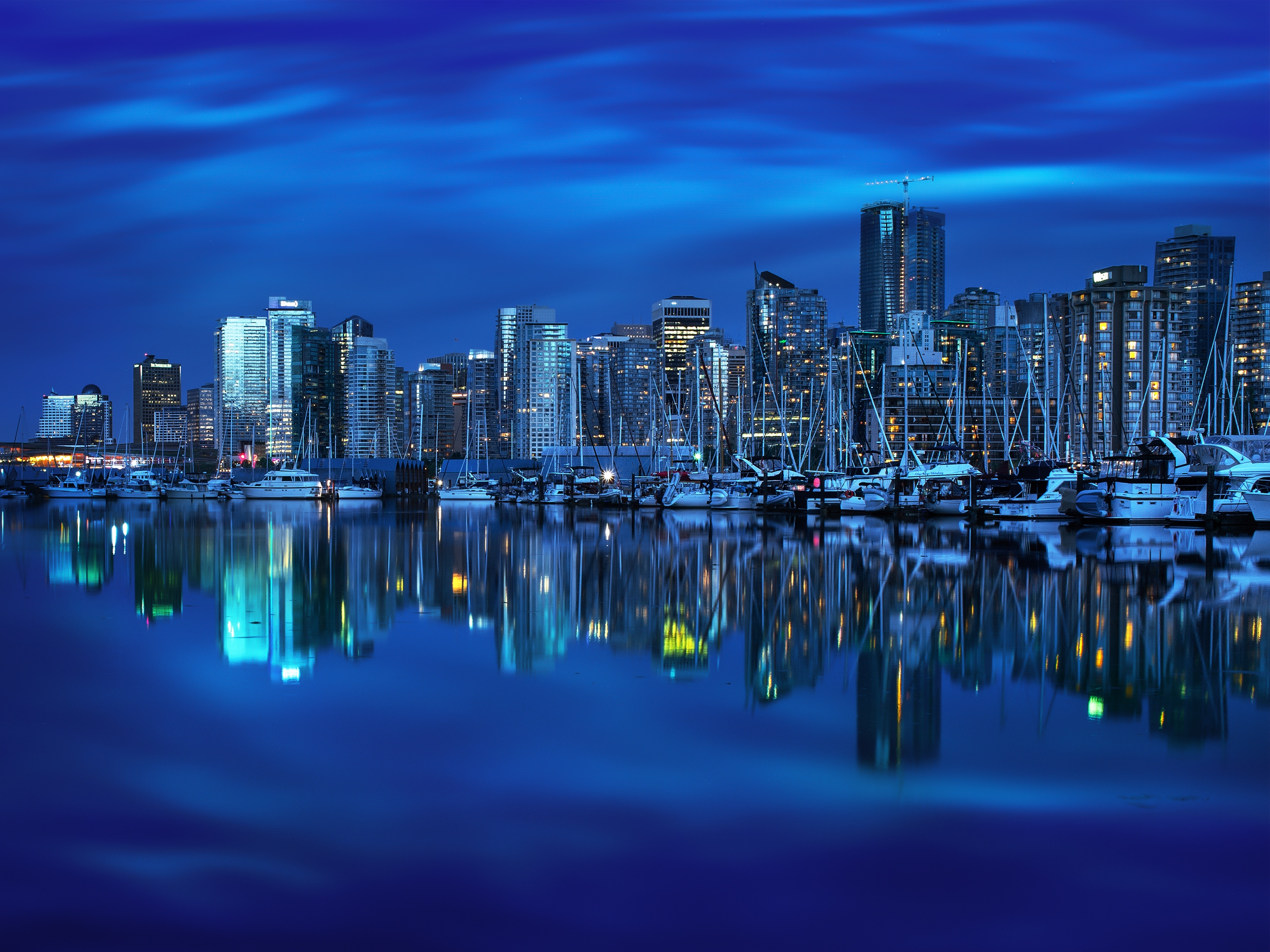 Vancouvers Reflection Wallpaper - Ipad Pro Hd Hintergrundbild , HD Wallpaper & Backgrounds