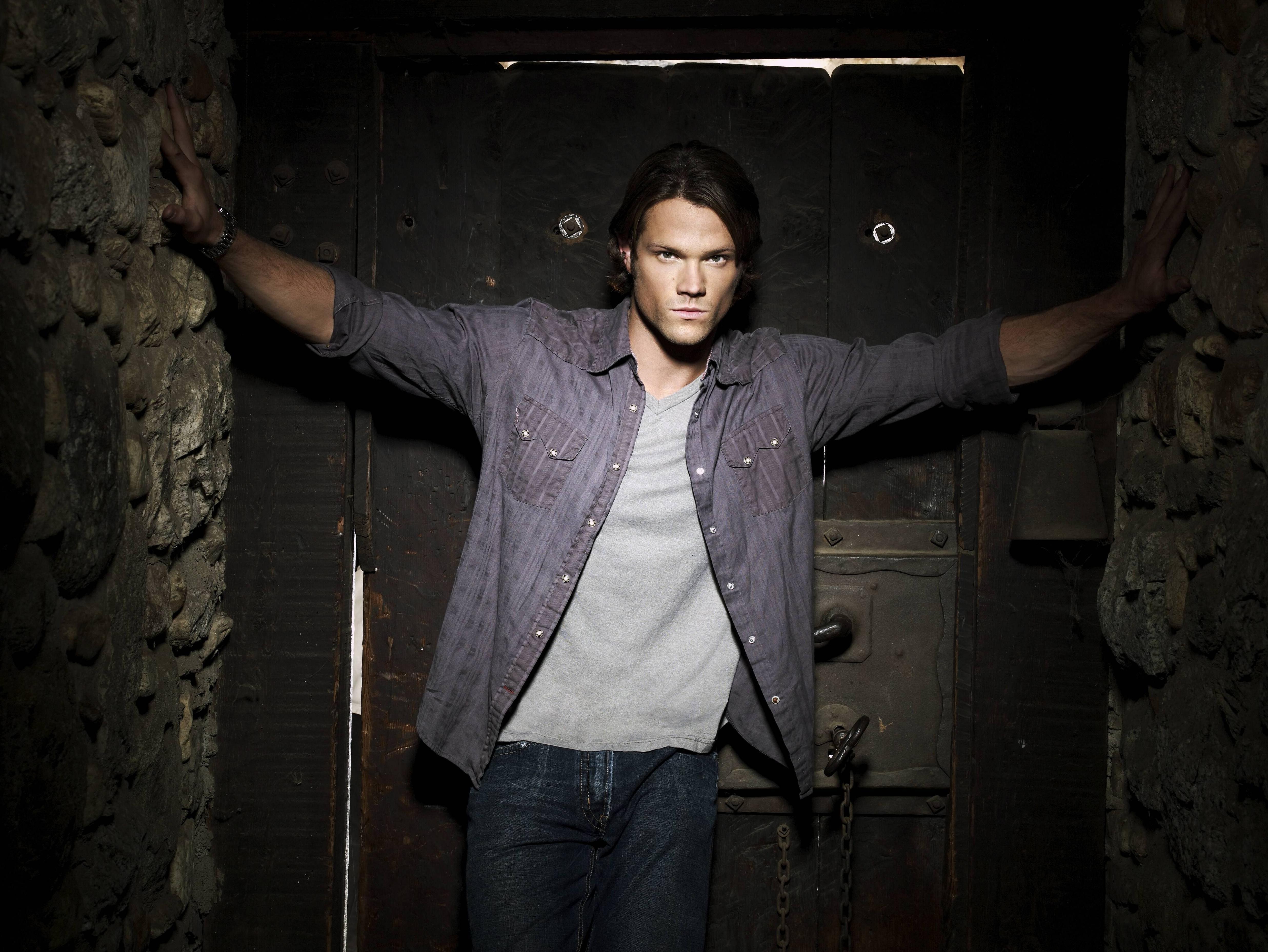 Sam Winchester The Supernatural - Supernatural Wallpaper Sam Winchester , HD Wallpaper & Backgrounds