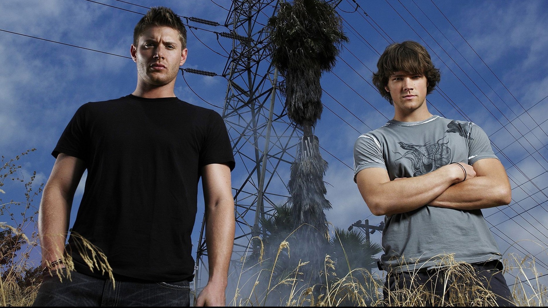 Jared Padalecki And Jensen Ackles Supernatural Wallpaper - Sam Winchester And Dean , HD Wallpaper & Backgrounds