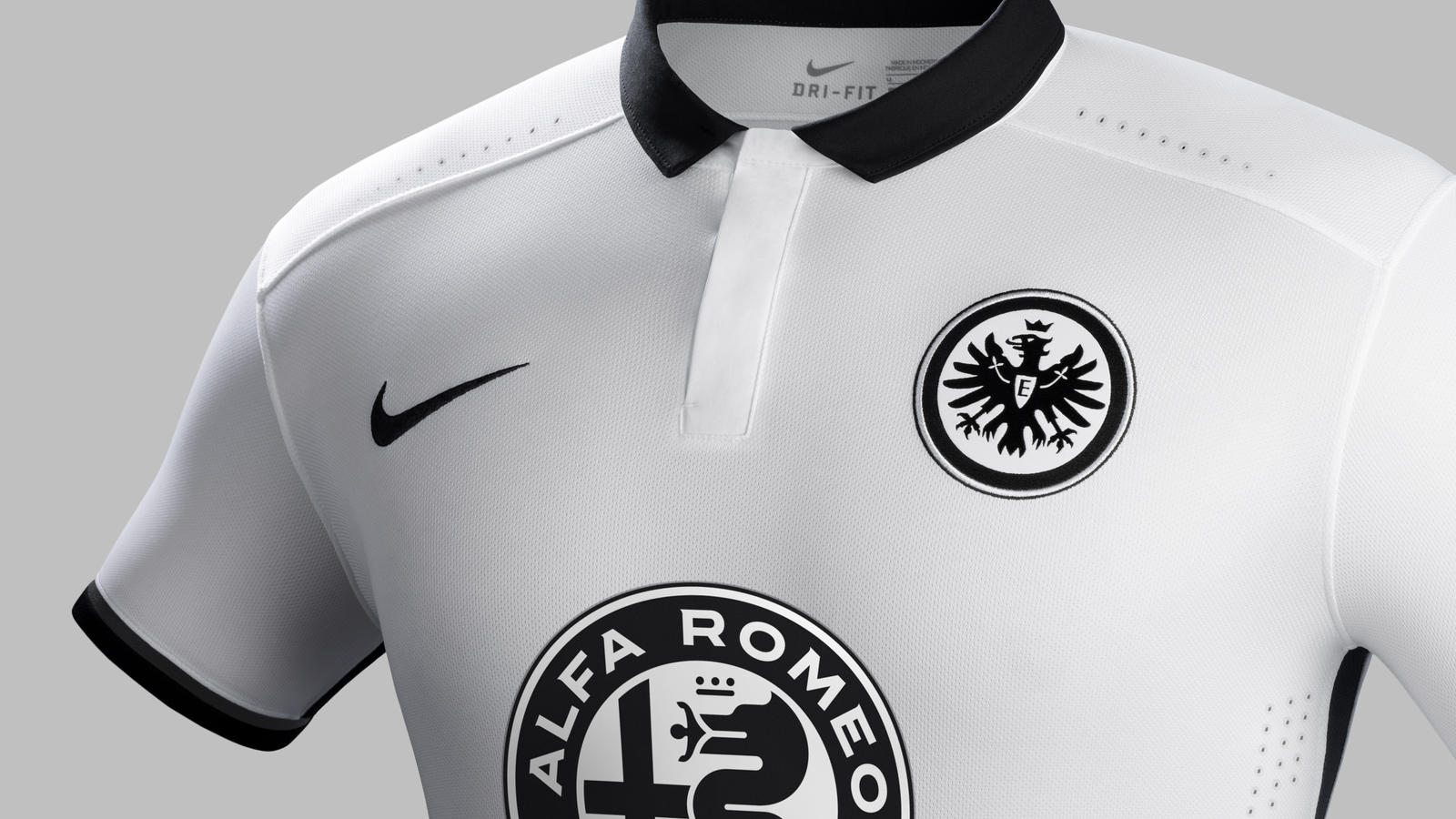 Fa15 Club Kits Pr Match Crest A Eintracht Frankfurt - Eintracht Frankfurt Shirt 2018 , HD Wallpaper & Backgrounds