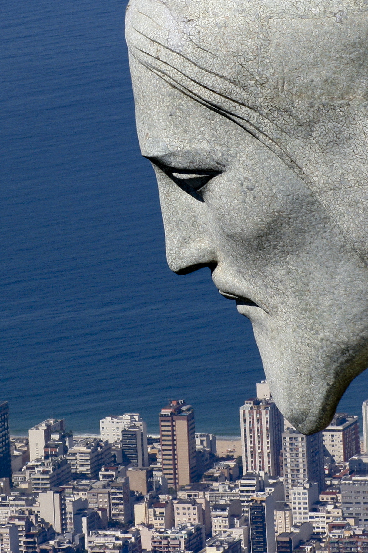 Rio Brazil Christ The Redeemer Face Top View Water - World Best Tourist City , HD Wallpaper & Backgrounds