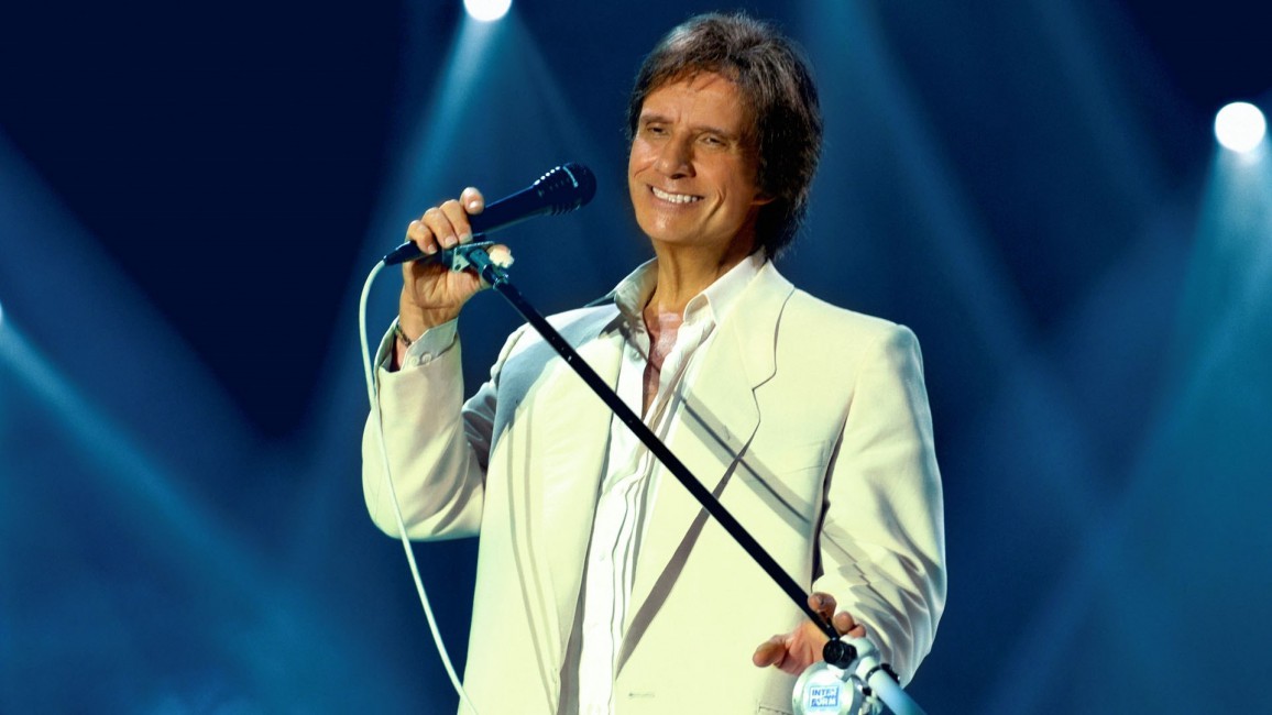 Roberto Carlos Microphone Light Suit Smile - Roberto Carlos , HD Wallpaper & Backgrounds