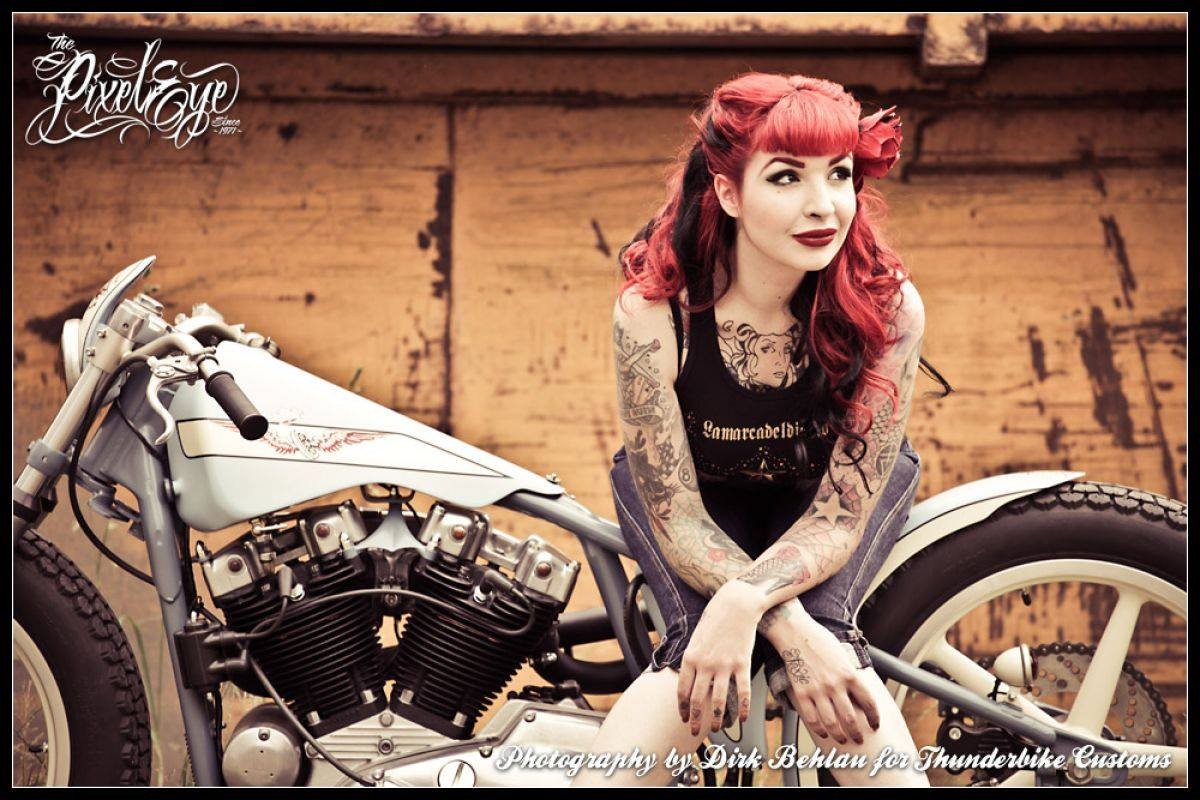 Motorcycle, Pinup Models - Pin Up Motorcycle , HD Wallpaper & Backgrounds