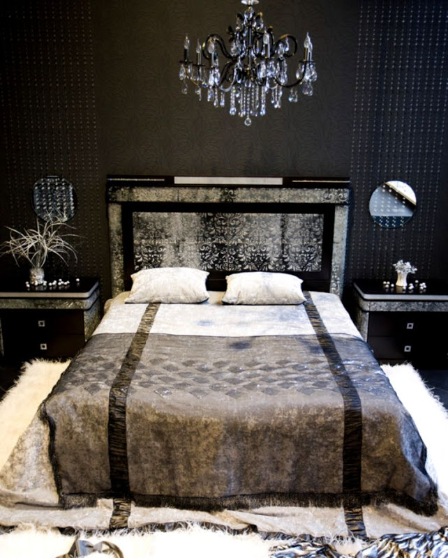 Interior Design Romantic Bedroom With Chandelier And - Romantic Black Bedroom Decor , HD Wallpaper & Backgrounds