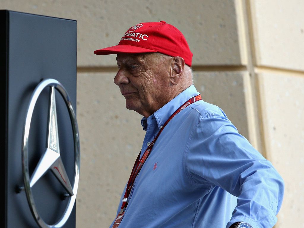 Niki Lauda To Walk Again By February - Niki Lauda Mercedes F1 , HD Wallpaper & Backgrounds