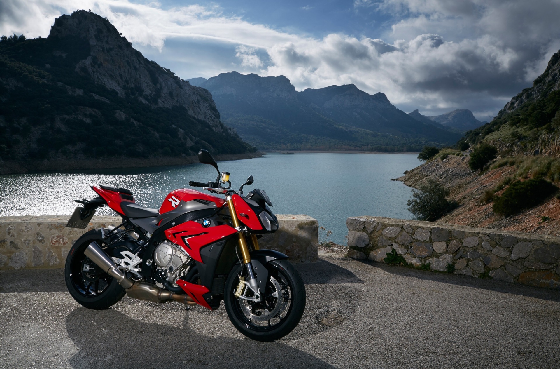 Bmw S1000r Wallpaper Download Free For Pc Hd - Bmw S1000r , HD Wallpaper & Backgrounds