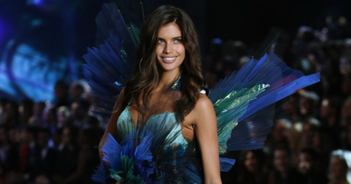 Victoria's Secret Angel Sara Sampaio On Becoming An - Sara Sampaio Victoria Secret Angels , HD Wallpaper & Backgrounds