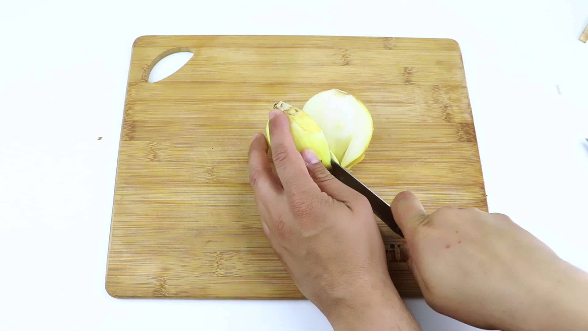 How To Peel An Onion Quickly - Peeling An Onion , HD Wallpaper & Backgrounds