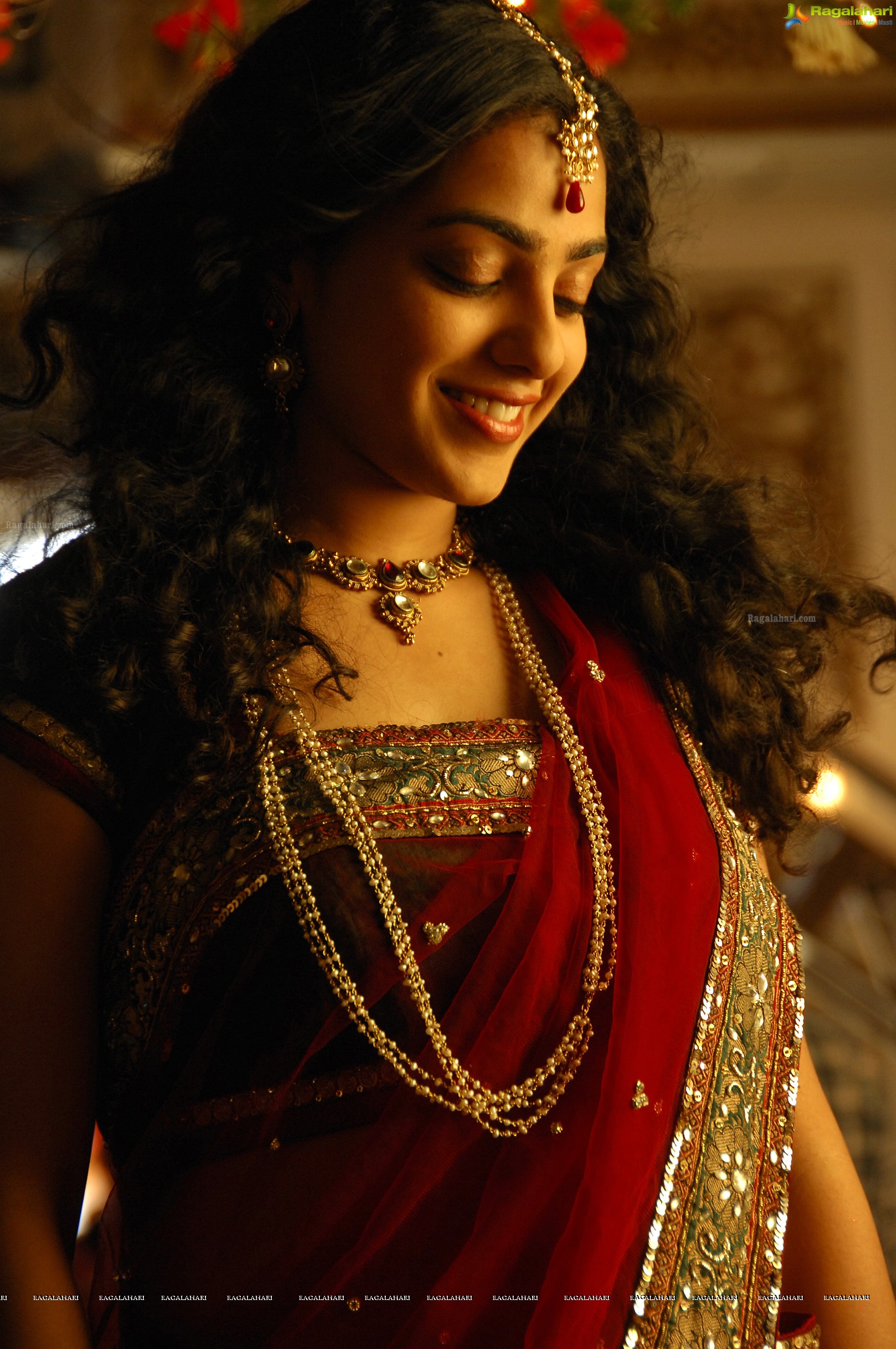 Nithya Menen , HD Wallpaper & Backgrounds