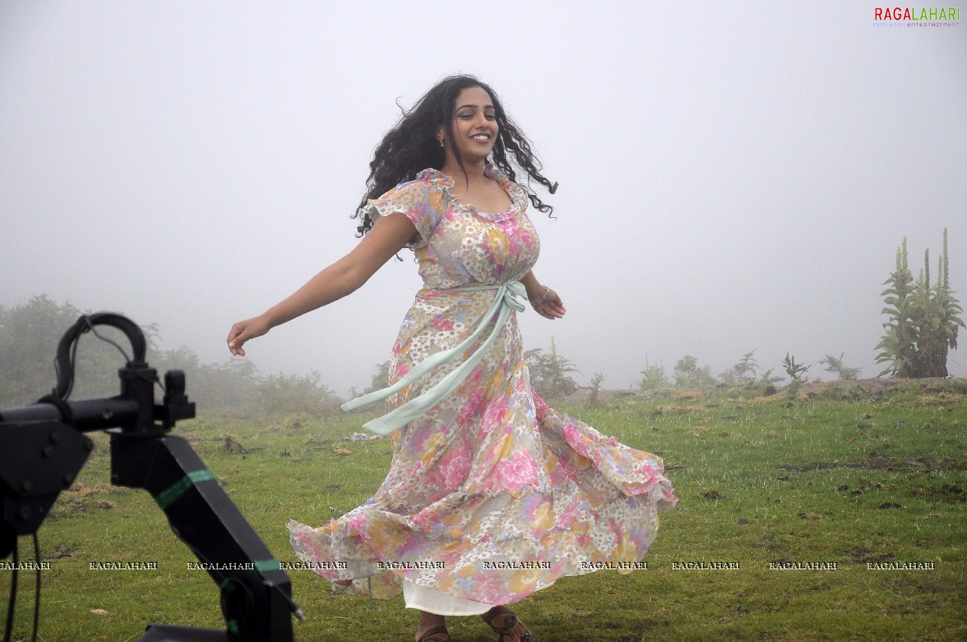 Nithya Menon - Tamil Actress Nithya Menon , HD Wallpaper & Backgrounds