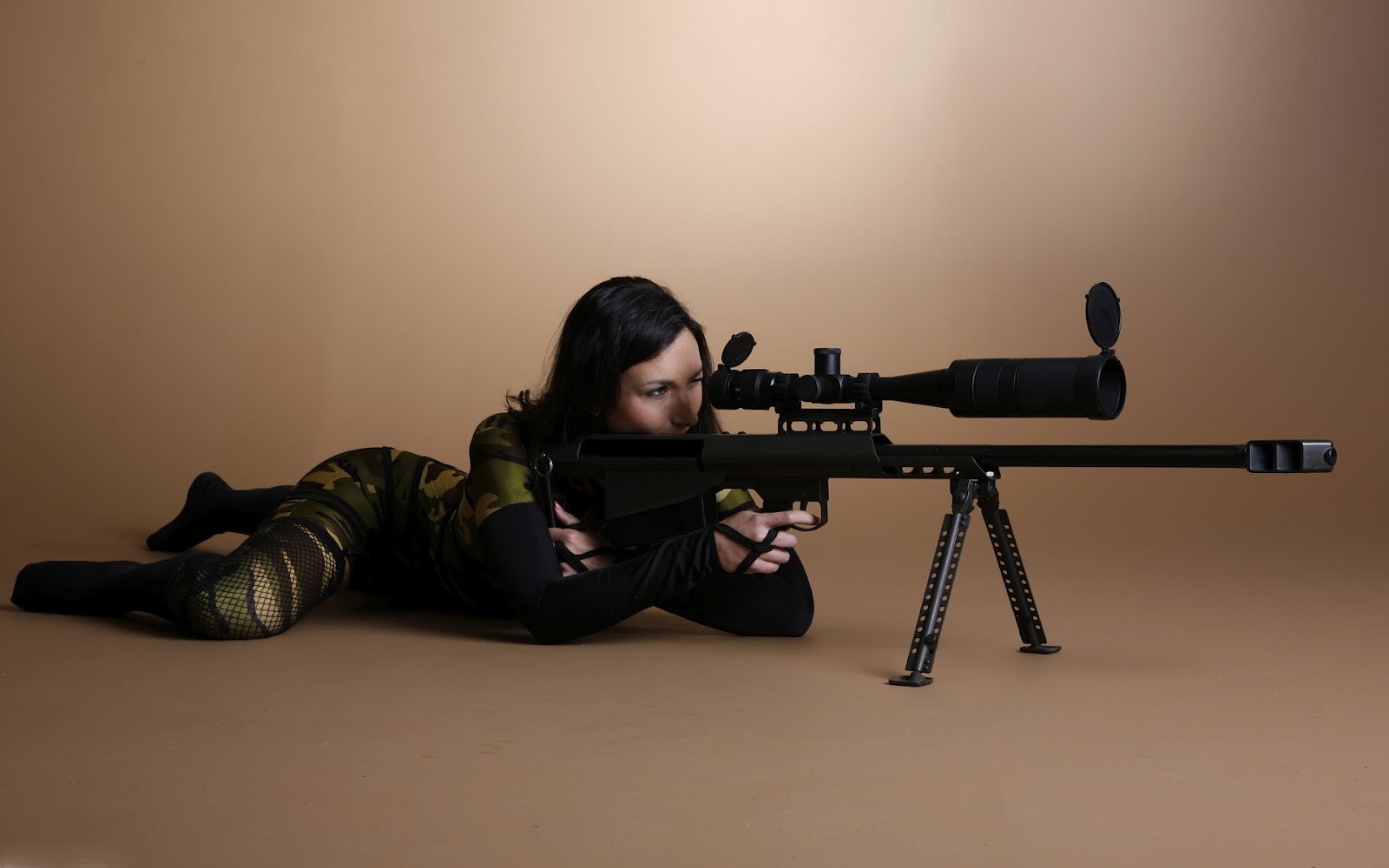 Girl With Gun Wallpaper Wallpapersafari - Girl With Sniper , HD Wallpaper & Backgrounds