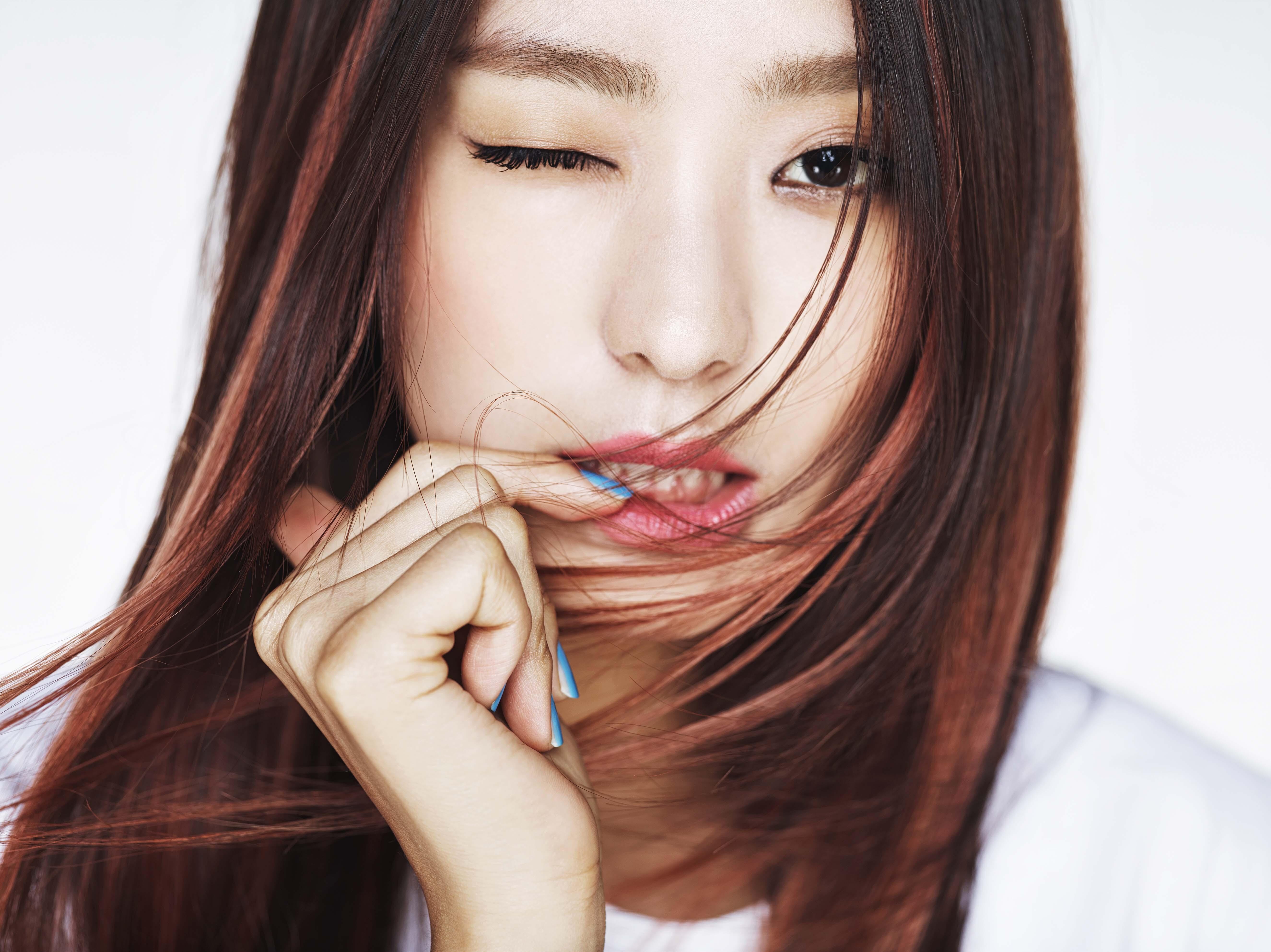 #finger On Lips, #redhead, #face, #korean, #wink - Hyuna Sistar , HD Wallpaper & Backgrounds