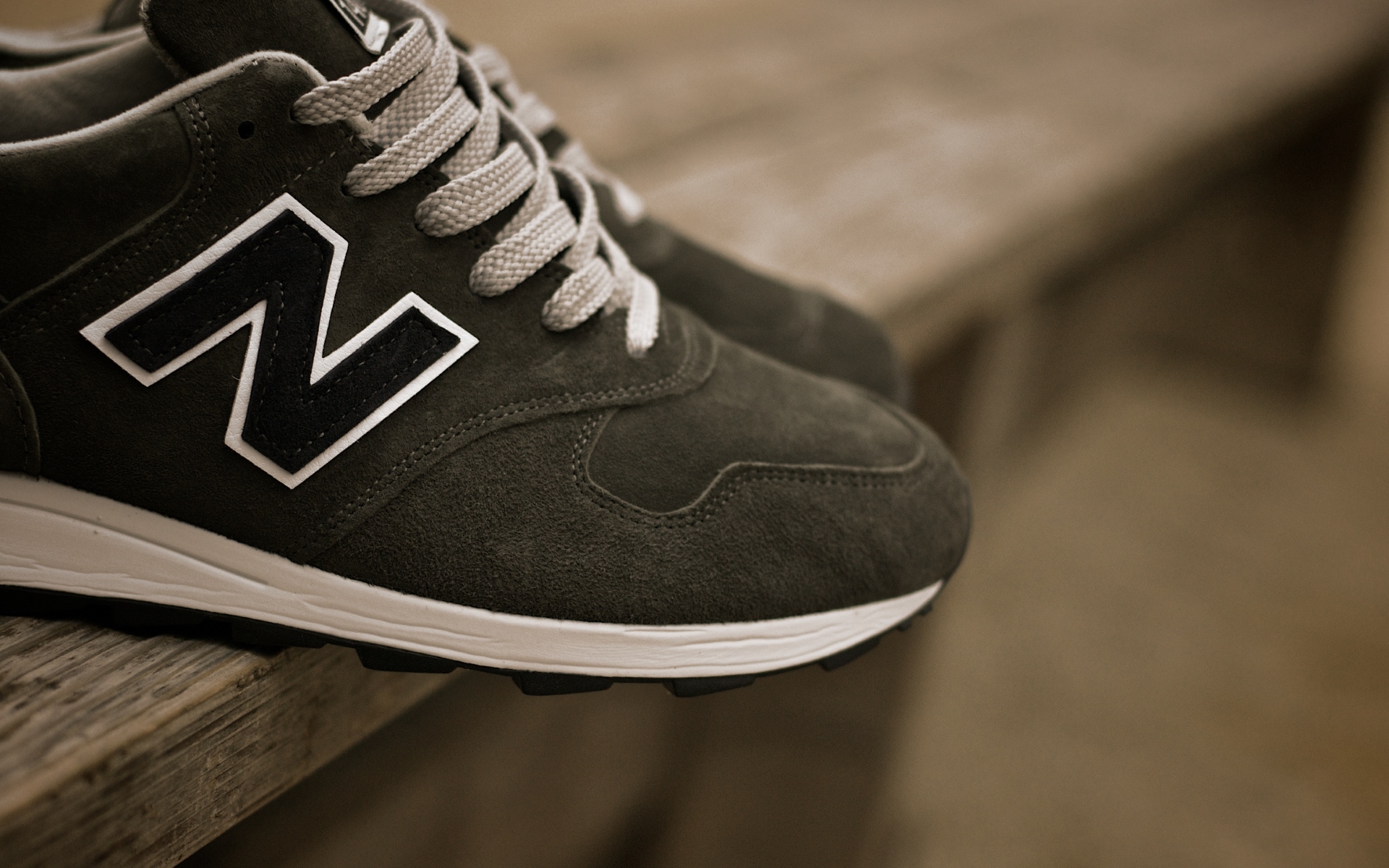New Balance Sneakers Wallpaper - New Balance Logos , HD Wallpaper & Backgrounds