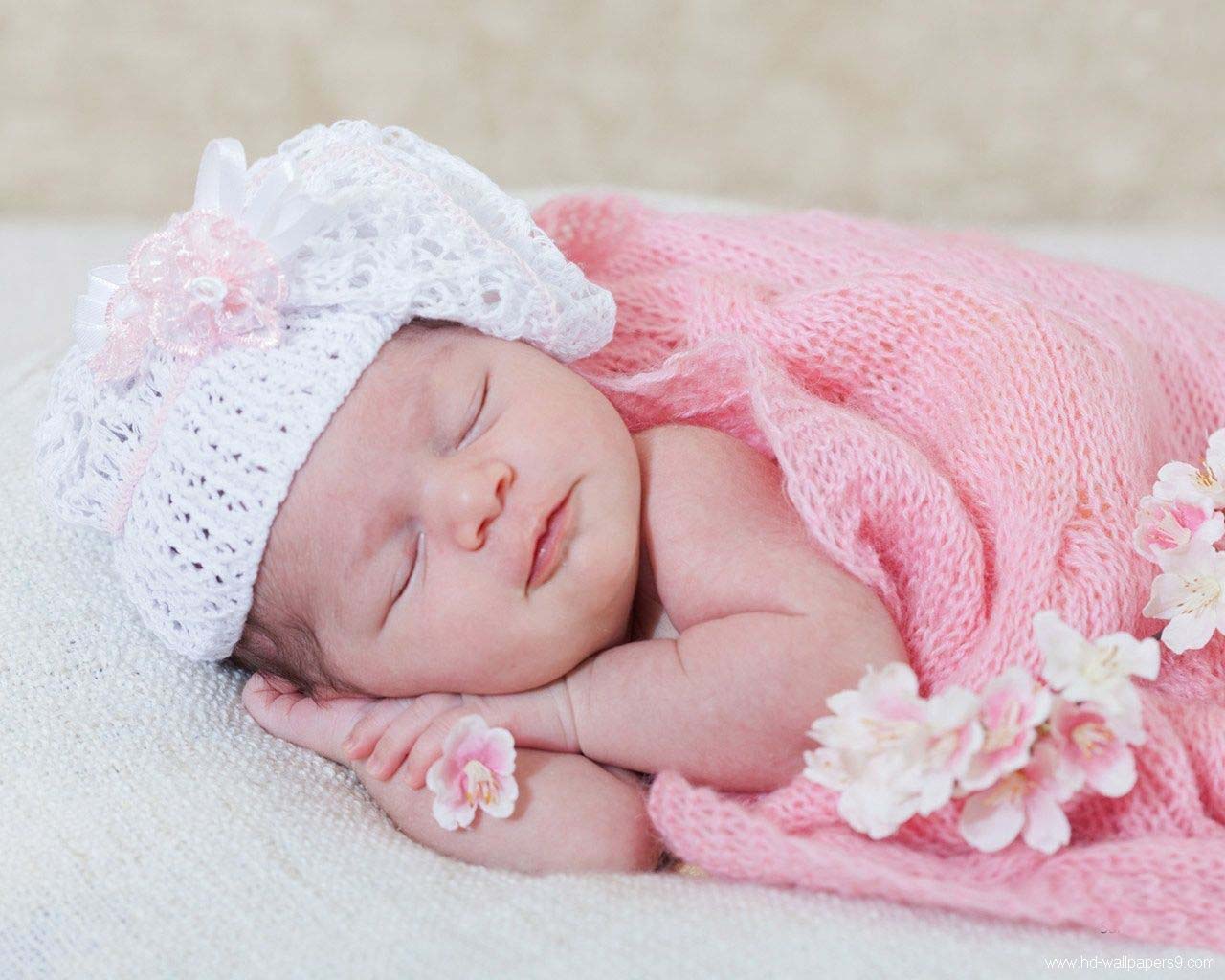 Cutest Baby Sleeping Wallpapers - Baby Sleeping Images Download , HD Wallpaper & Backgrounds