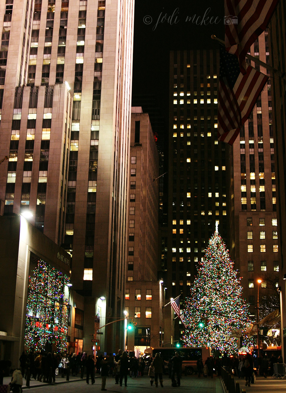 Rockefeller Center Christmas Tree, New York City It's - New York Christmas Wallpaper Iphone , HD Wallpaper & Backgrounds