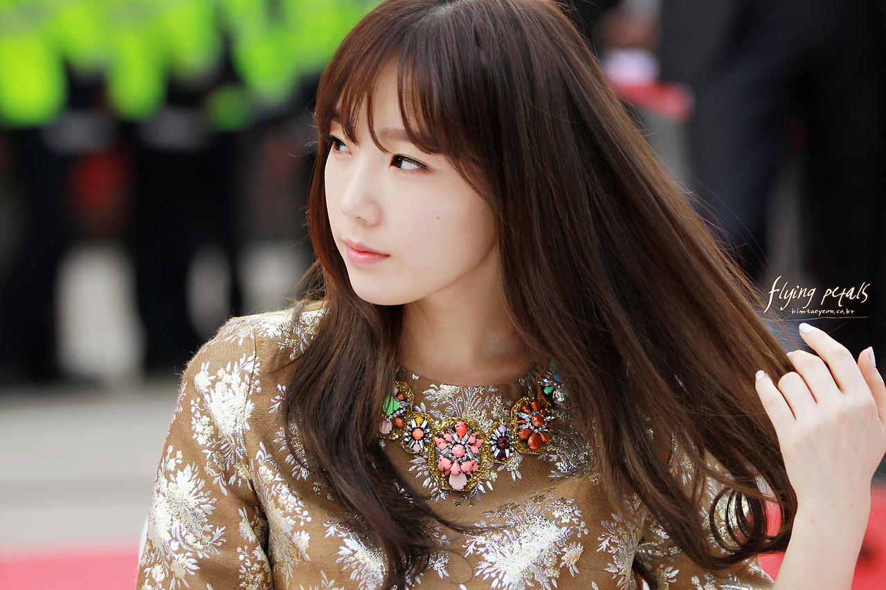 Kim Taeyeon Images Lotte Fansign Hd Wallpaper And Background - Taeyeon Snsd Brown Hair , HD Wallpaper & Backgrounds
