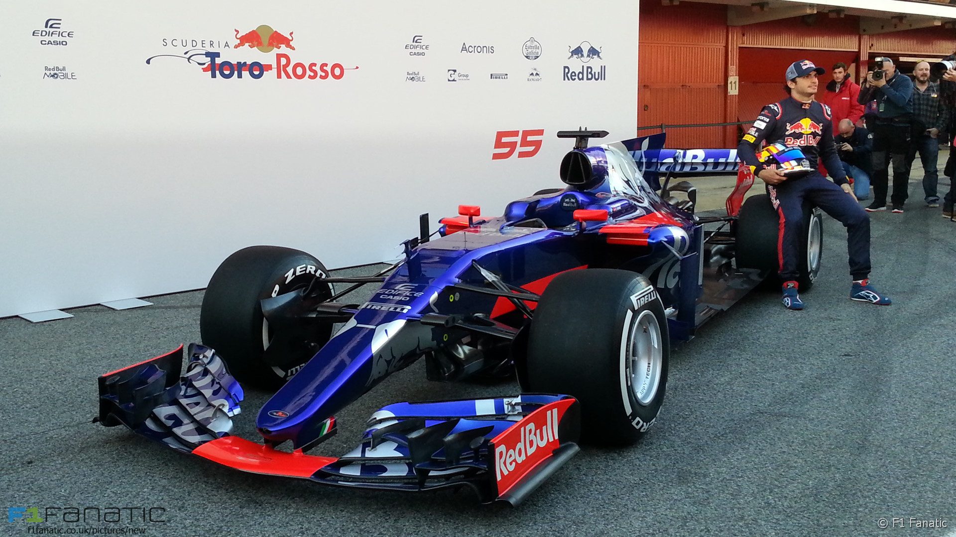 Red Bull Toro Rosso Hd Wallpaper - 2018 Toro Rosso F1 Car , HD Wallpaper & Backgrounds