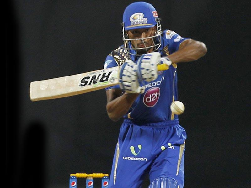 Hardik Pandya Of Mumbai Indians In Action Against Kolkata - Hardik Pandya Ipl Pti , HD Wallpaper & Backgrounds