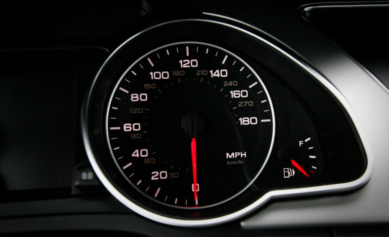 A Speedometer That Goes Up To 180 Mph - Mazda Speedometer , HD Wallpaper & Backgrounds
