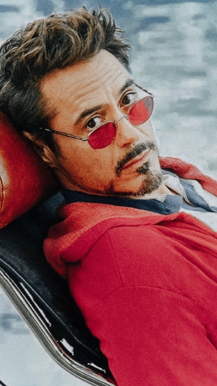 Mcu Cast Lockscreens - Iron Man Red Sunglasses , HD Wallpaper & Backgrounds