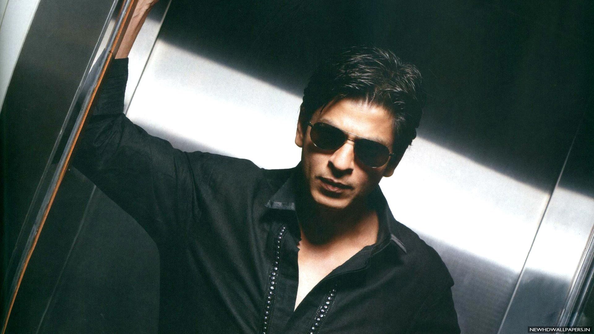 Shahrukh Khan Full Hd Wallpaper - Shahrukh Khan , HD Wallpaper & Backgrounds