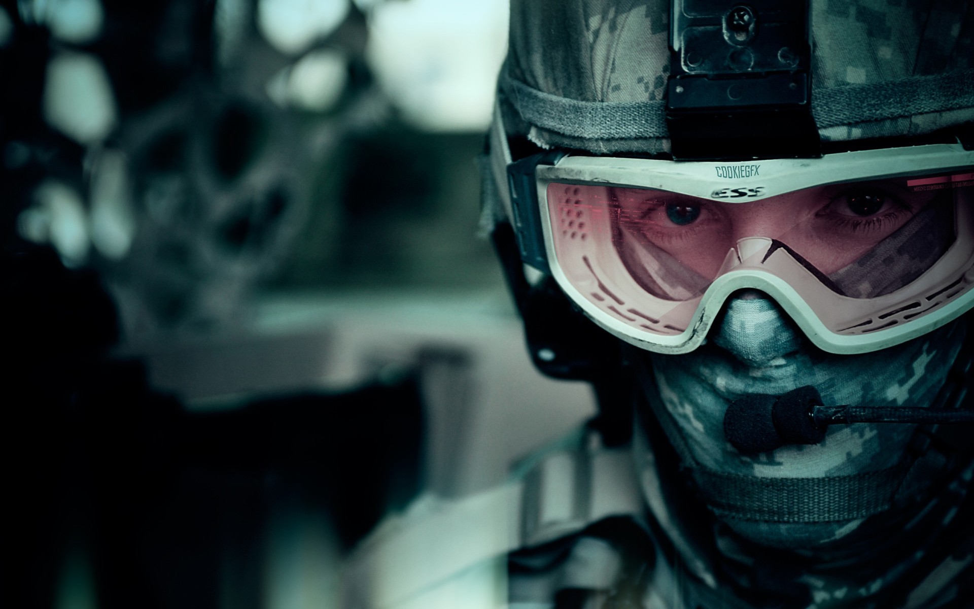 Soldier Desktop Background - Soldier Helmet , HD Wallpaper & Backgrounds