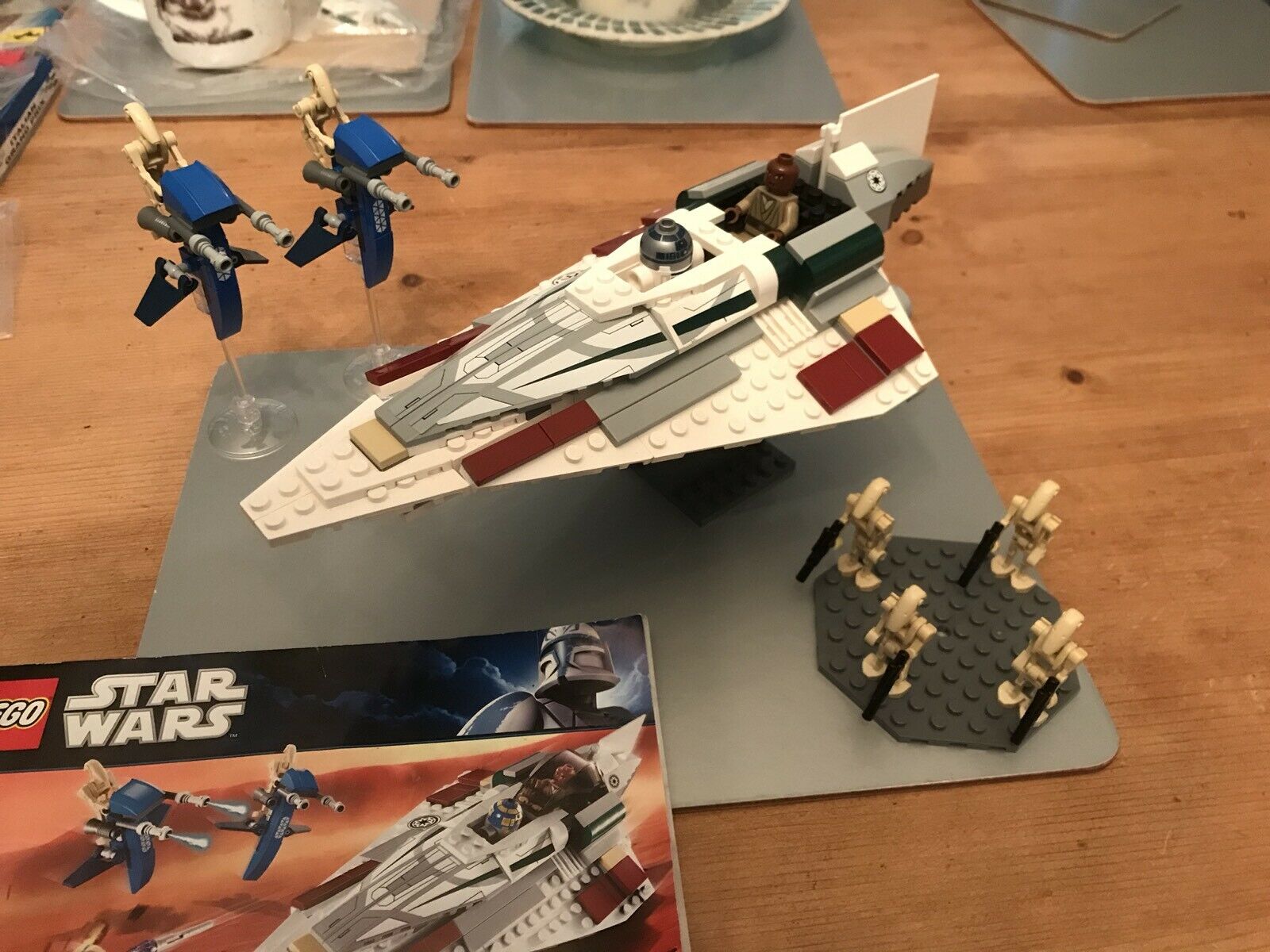 Lego Star Wars Mace Windu & His Starfighter, From Set - Lego Star Wars 2011 Sets , HD Wallpaper & Backgrounds