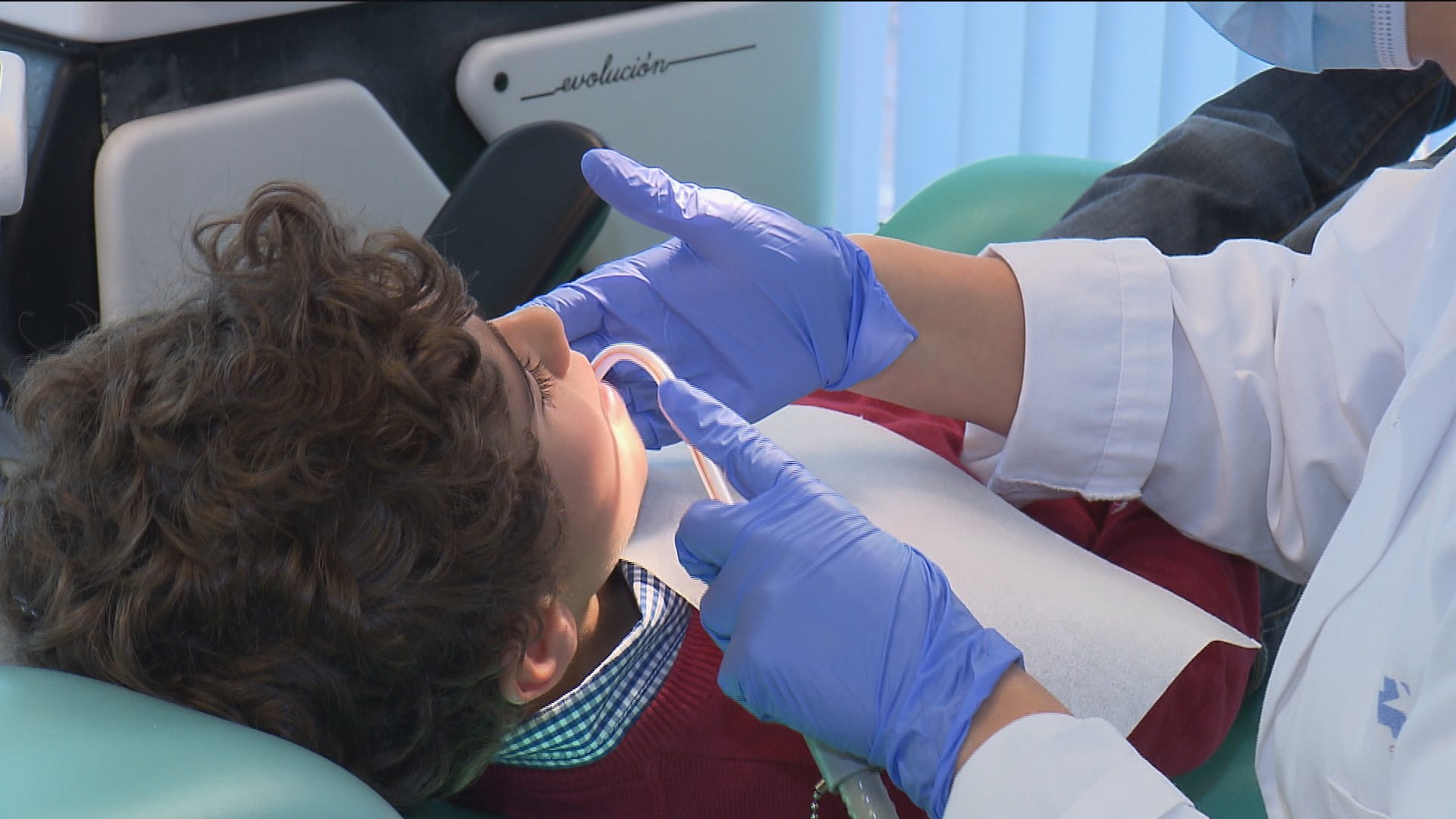 Una Consulta Al Dentista Al Año Será Gratis Para Los - Nurse , HD Wallpaper & Backgrounds