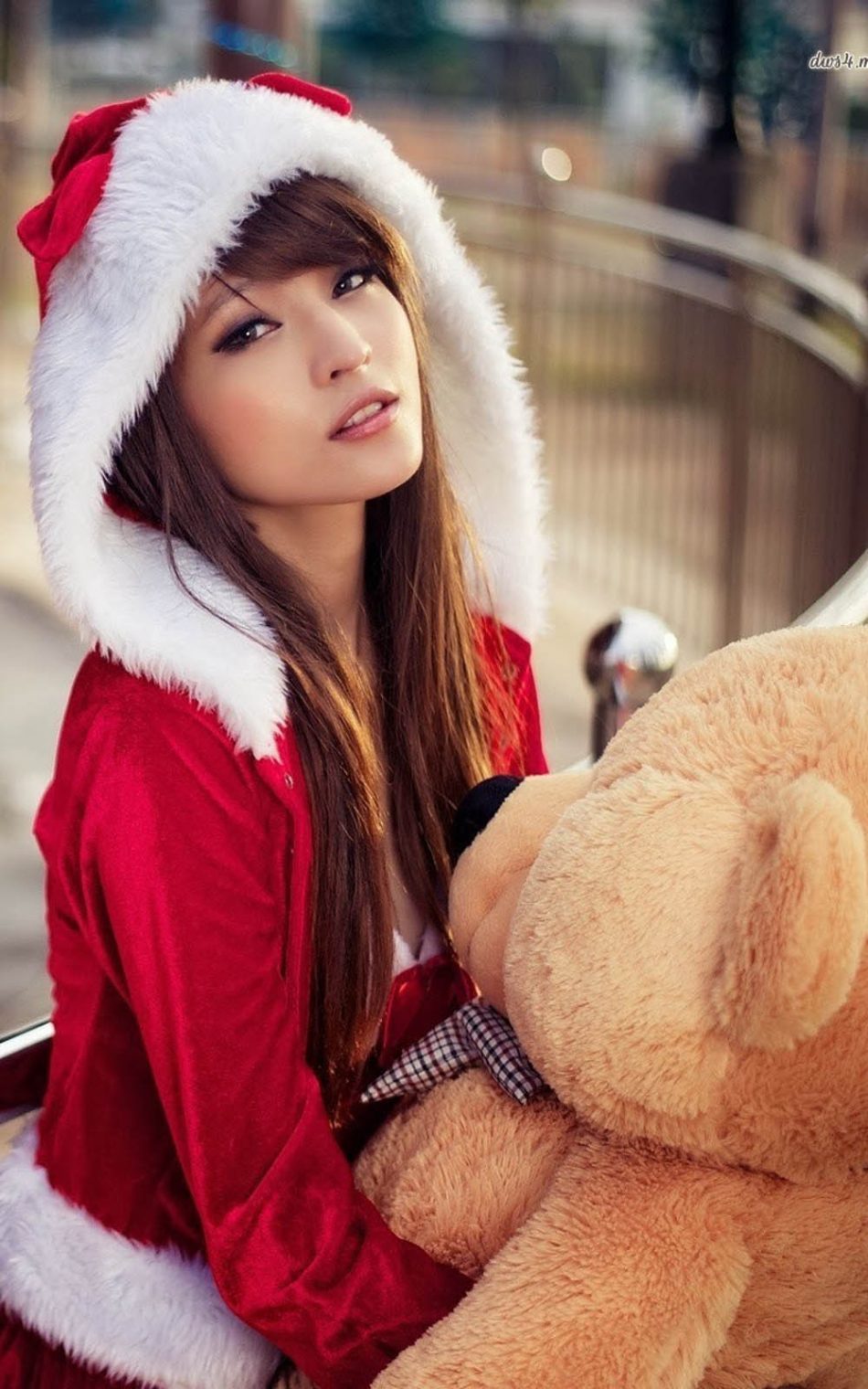 Christmas Asian Girl With Teddy Bear Hd Mobile Wallpaper - Beautiful Girl With Teddy Bear , HD Wallpaper & Backgrounds