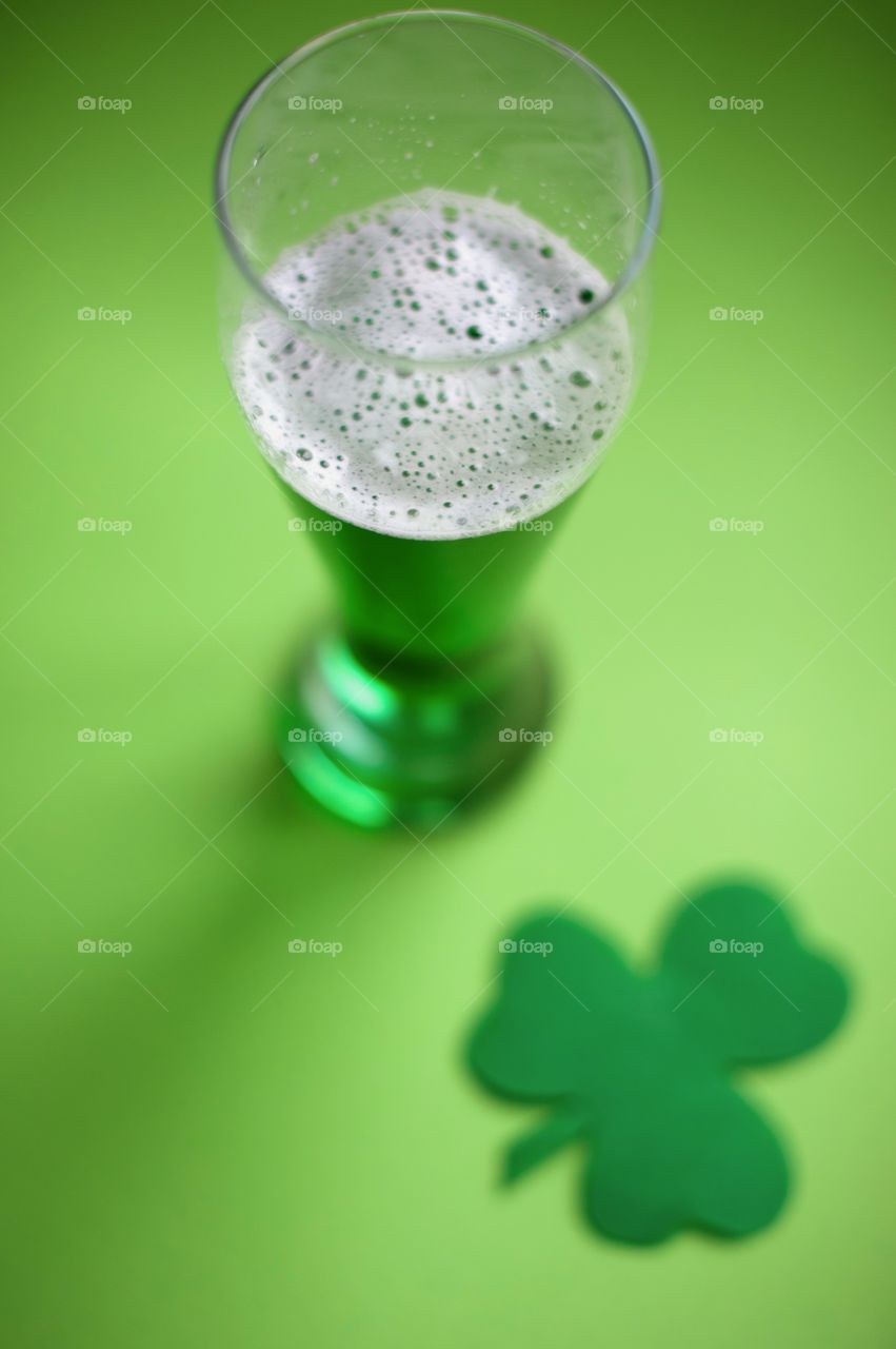 Patrick's Day, Green, Leprechaun, Beer, Green Beer, - Drink Glass Water Wallpaper For Mobile Phone , HD Wallpaper & Backgrounds