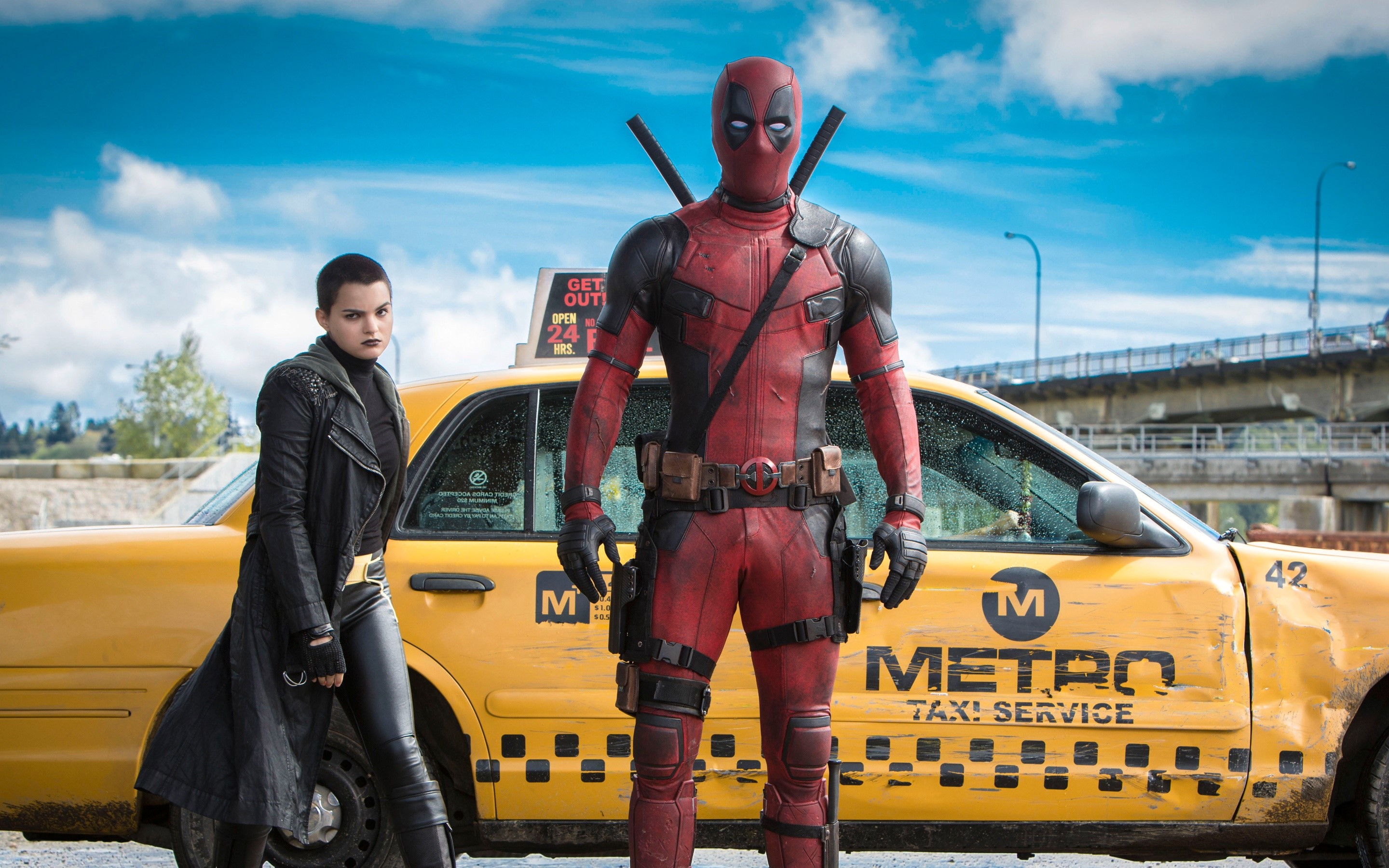 Wallpaper Ryan Reynolds As Deadpool In Front Of A Taxi - 4k Hd Deadpool Movie , HD Wallpaper & Backgrounds