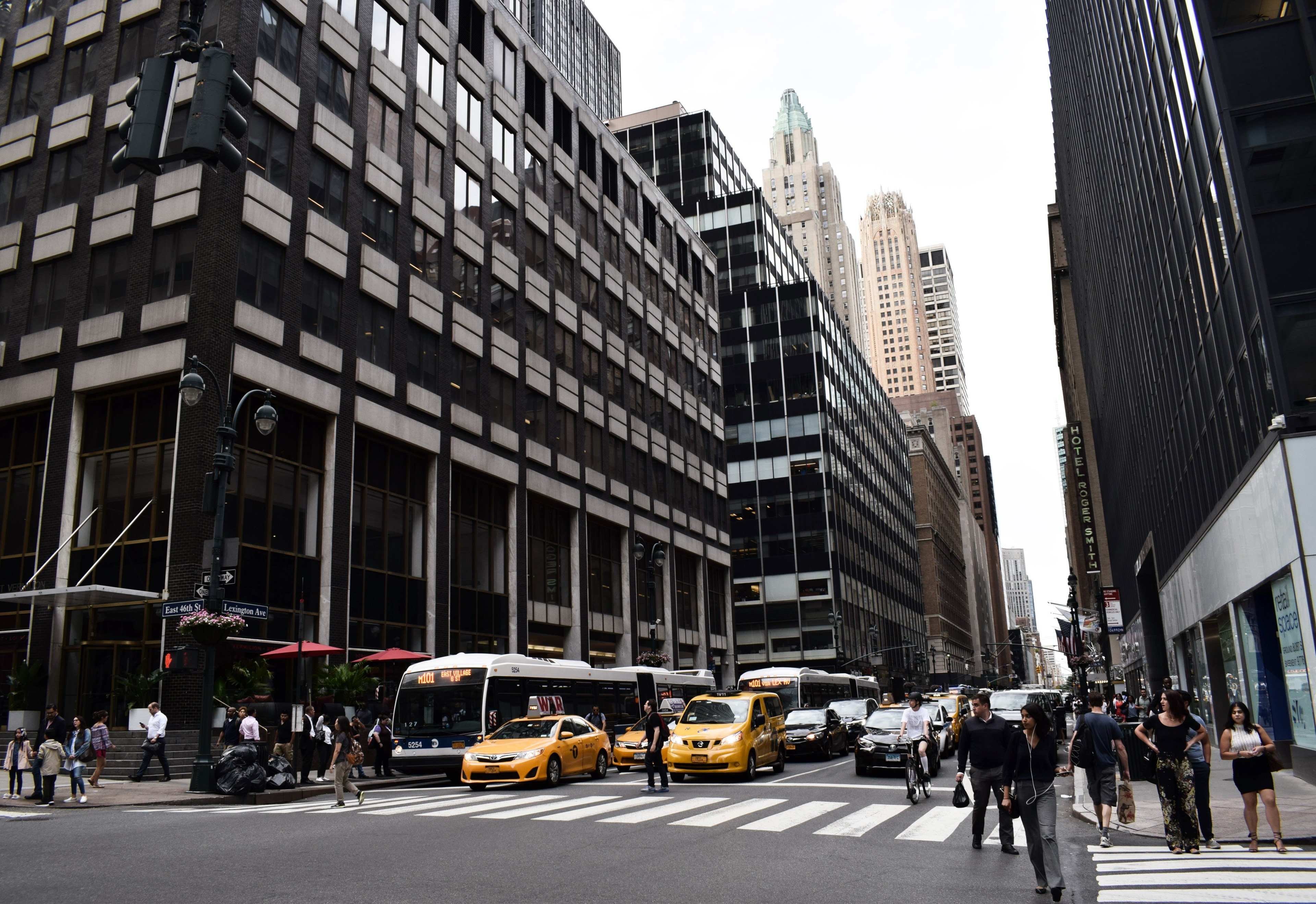 #3840x2639 Yellow Taxi Building And Architecture Hd - Metlife Building , HD Wallpaper & Backgrounds