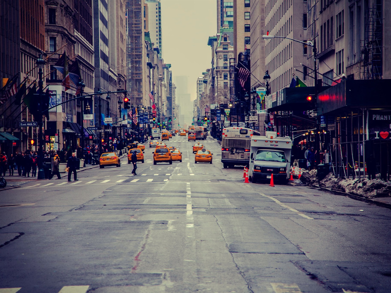 Hd Widescreen - New York City Street Backgrounds Iphone , HD Wallpaper & Backgrounds