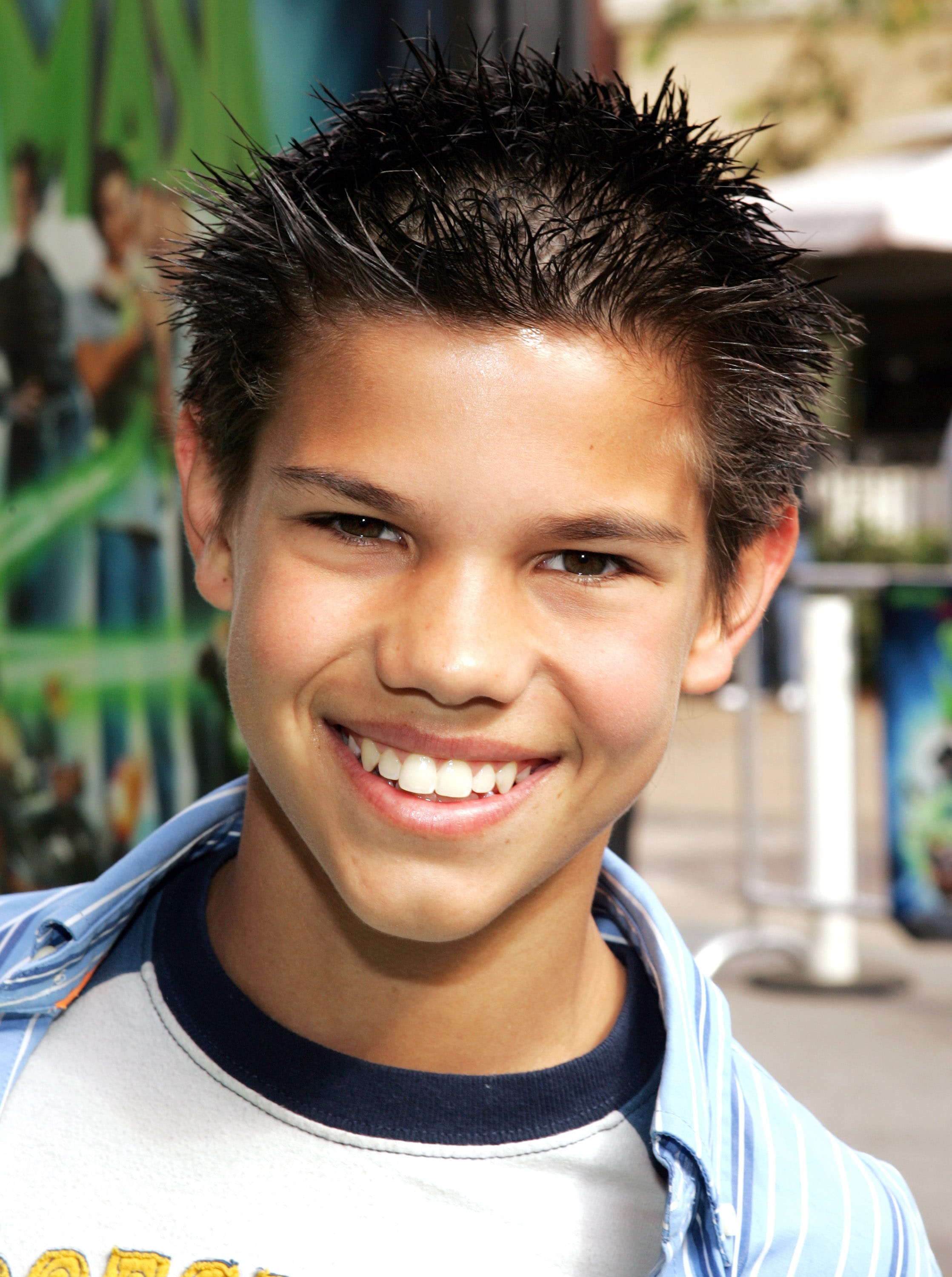 Taylor Lautner Desktop Wallpapers Taylor Lautner Background - Taylor Lautner , HD Wallpaper & Backgrounds
