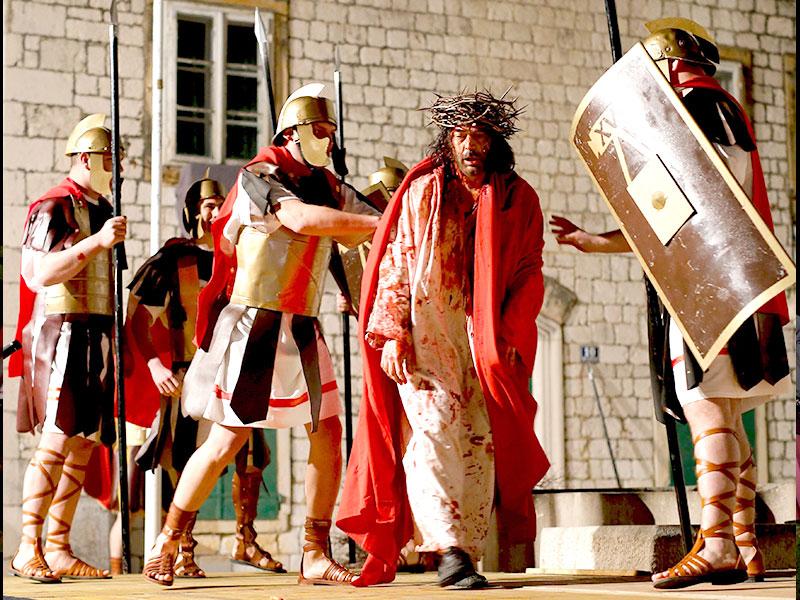 Actors Perform During The 'passion Of Christ' Play - Cosplay , HD Wallpaper & Backgrounds