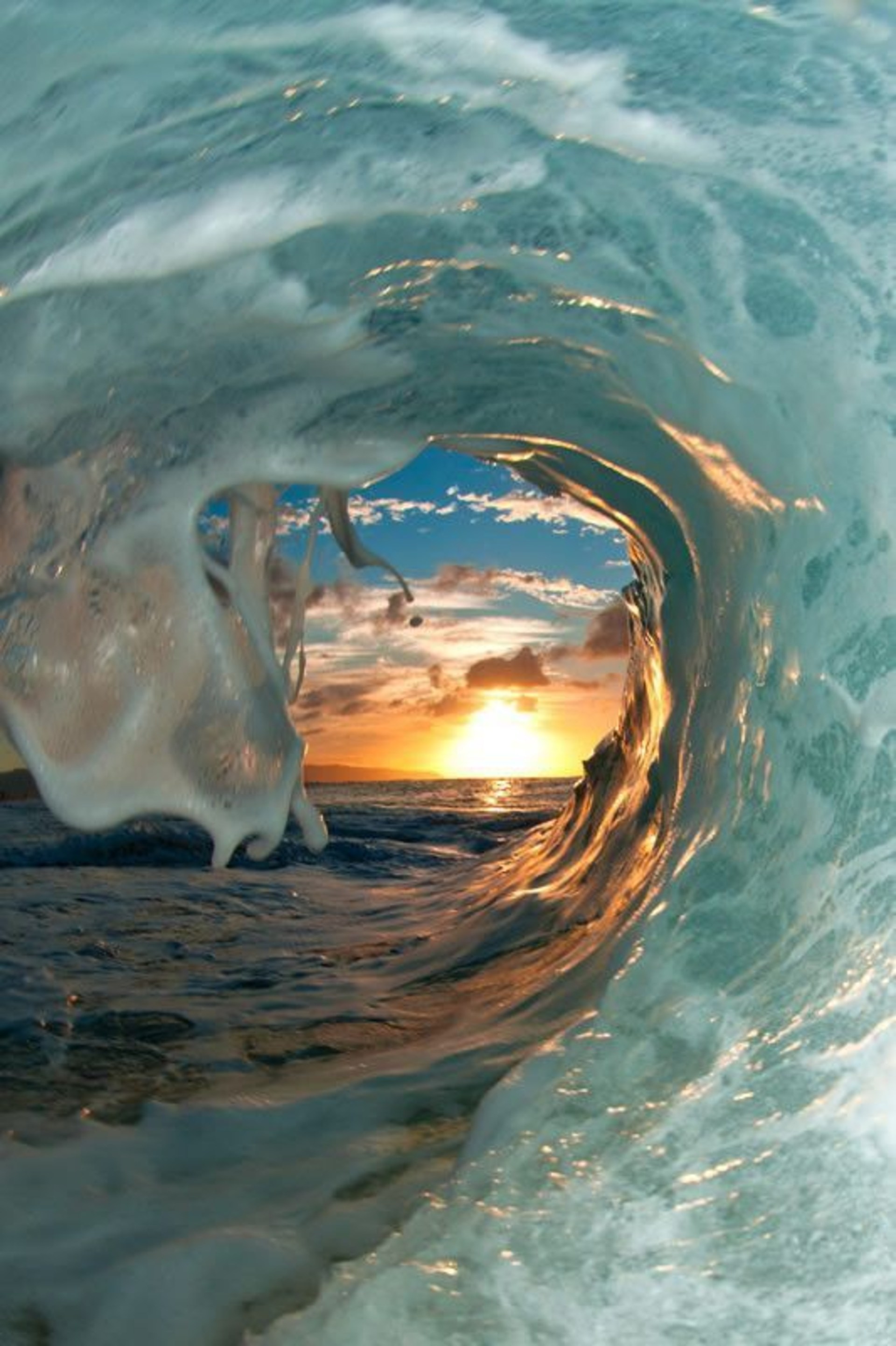 X - Sunset Through A Wave , HD Wallpaper & Backgrounds