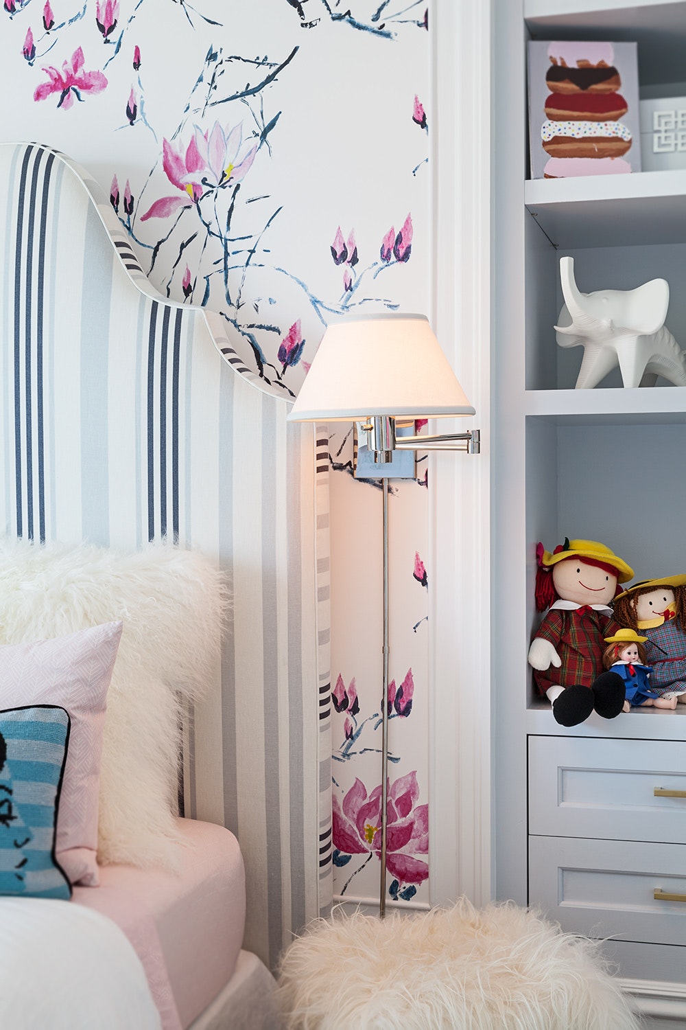 Playful Girl's Bedroom With Custom Headboard Osborne - Window Covering , HD Wallpaper & Backgrounds