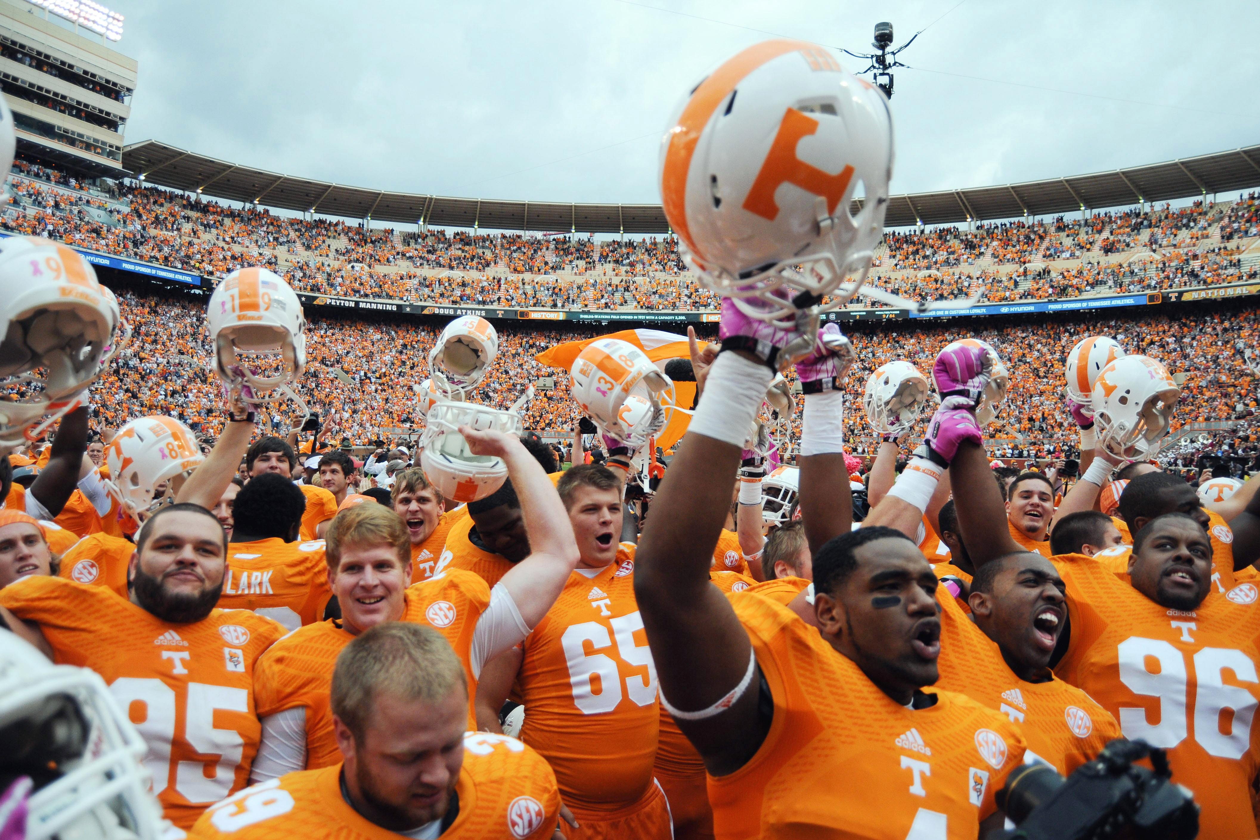 College, Football, Tennessee, Volunteers - Tennessee Vols Team , HD Wallpaper & Backgrounds