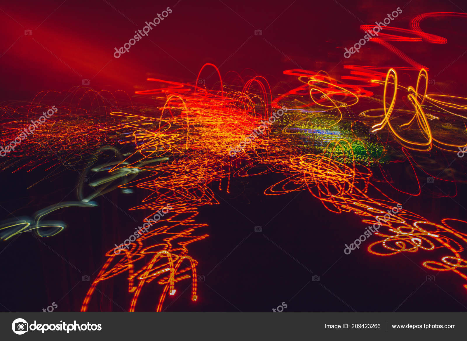 Multicolor Neon Light Wallpaper Long Exposure Stock - Resplandor De Luz Con Movimiento , HD Wallpaper & Backgrounds