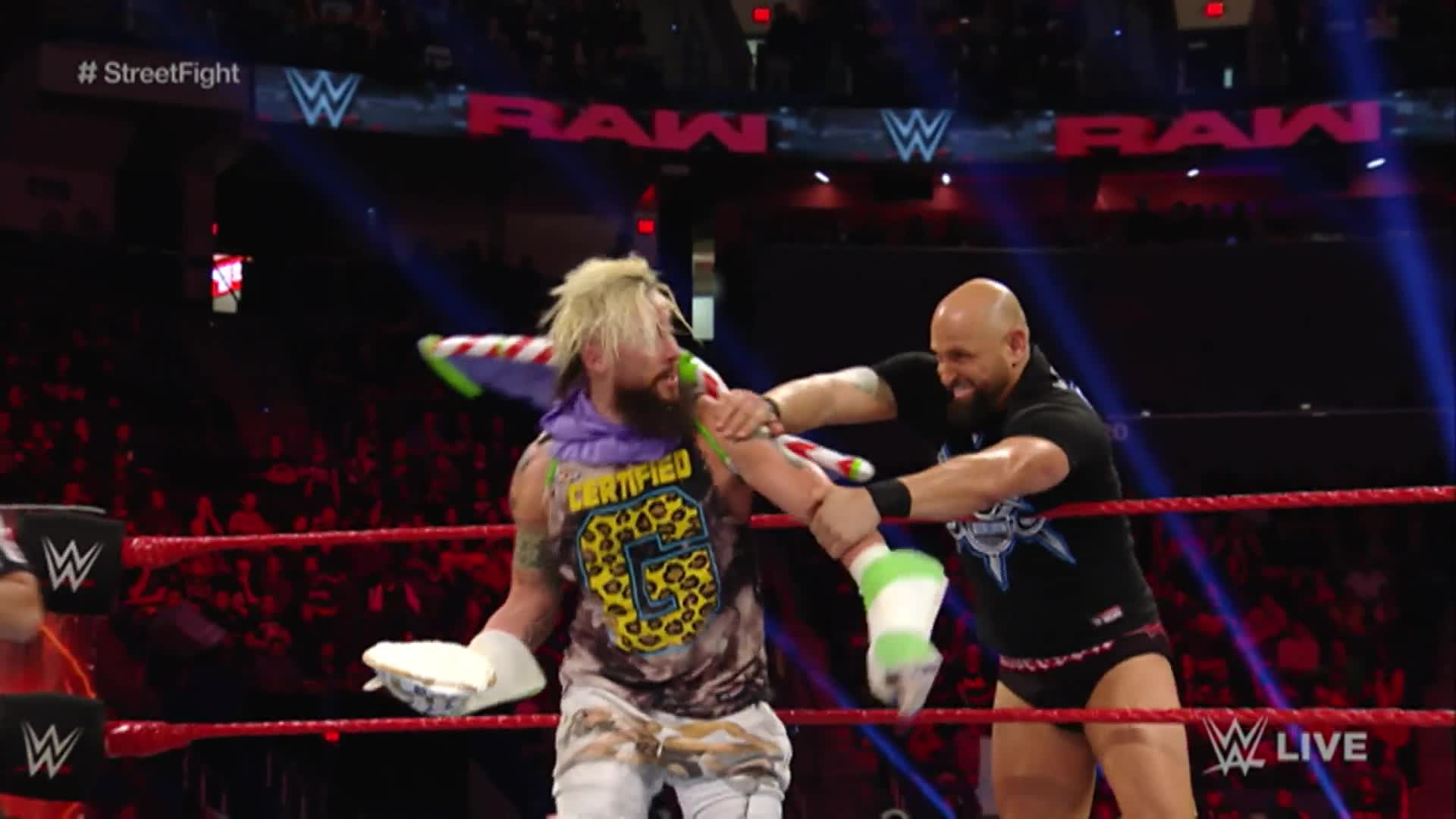 Enzo Amore And Luke Gallows Fought With Pumpkins And - Street Fight Wwe , HD Wallpaper & Backgrounds