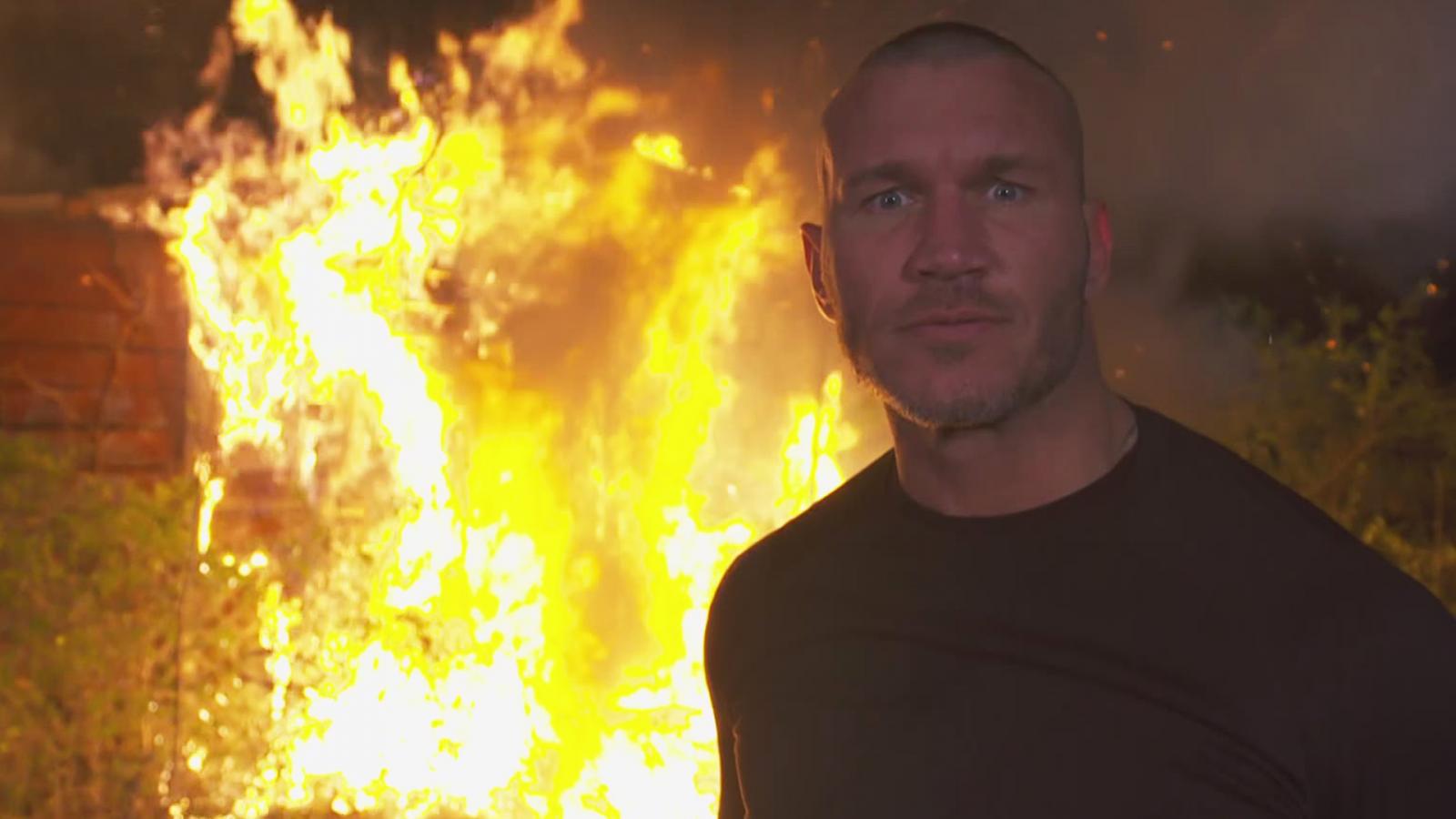 Twitter Explodes After Randy Orton Turns His Back On - Randy Orton Burns Bray Wyatt House , HD Wallpaper & Backgrounds